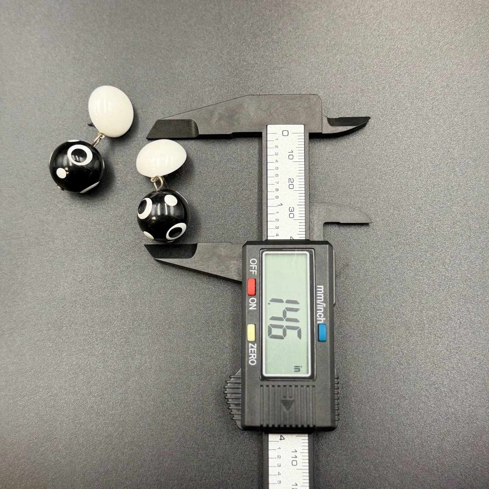 Vintage Contemporary Drop Black White Polka Dot Beaded Fashion Round Stud - Thumbnail 3