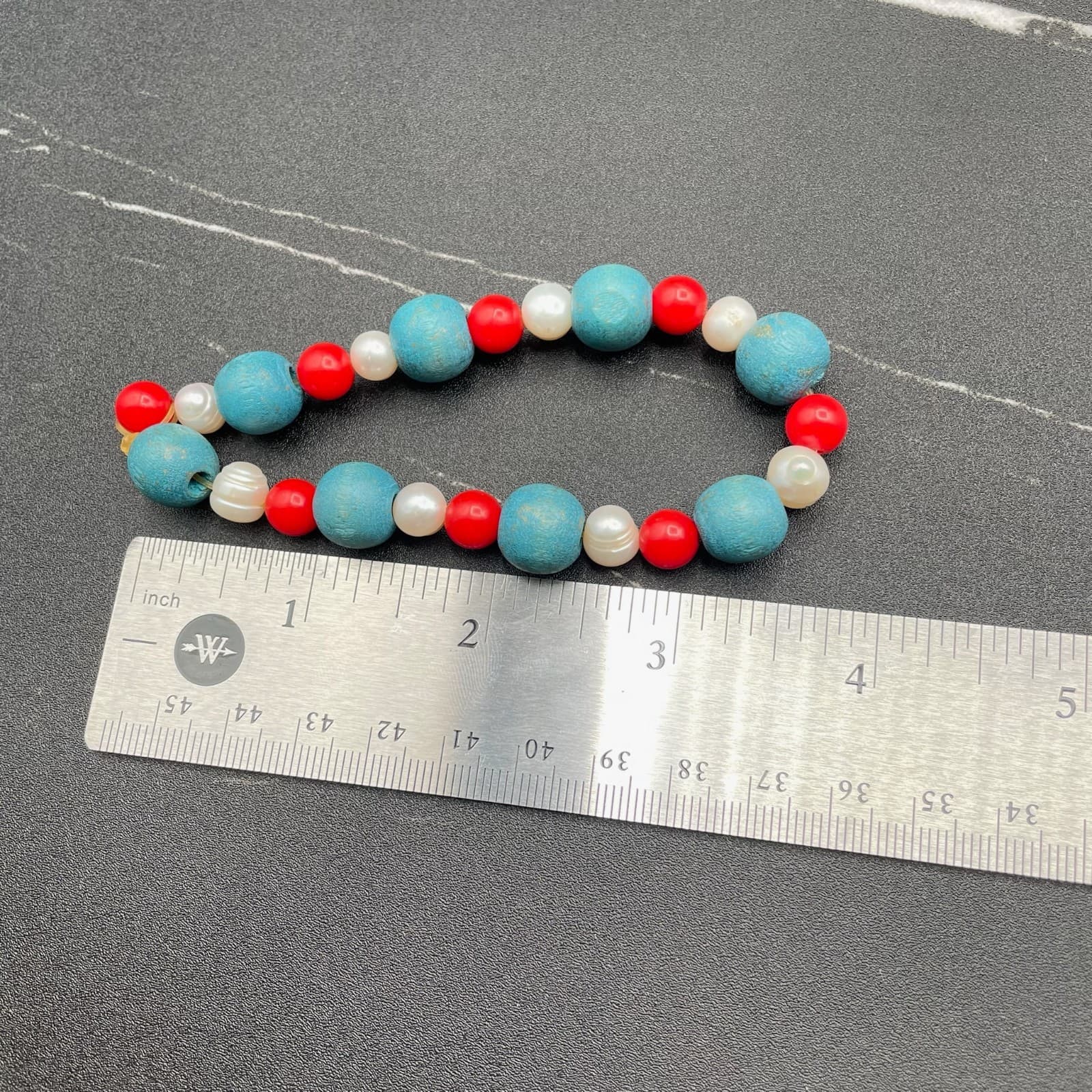 Vintage White Red Plastic Blue Wood Painted Round Elegant Beaded Bracelet - Thumbnail 8