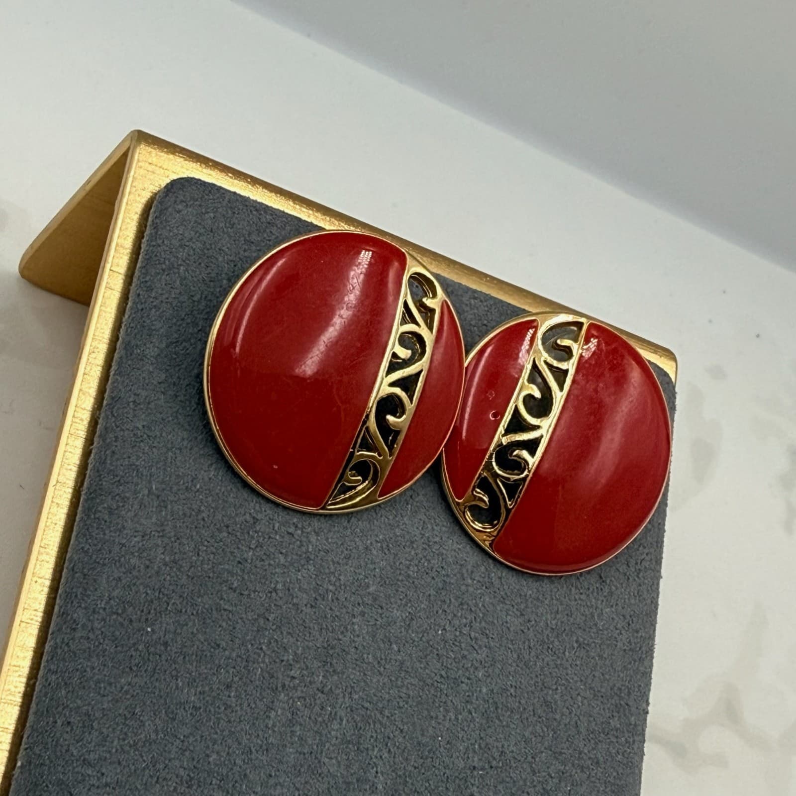 Vintage Monet Red Gold-Toned Classic Fashion Retro Enamel Clip-On Stud Earrings - Thumbnail 4