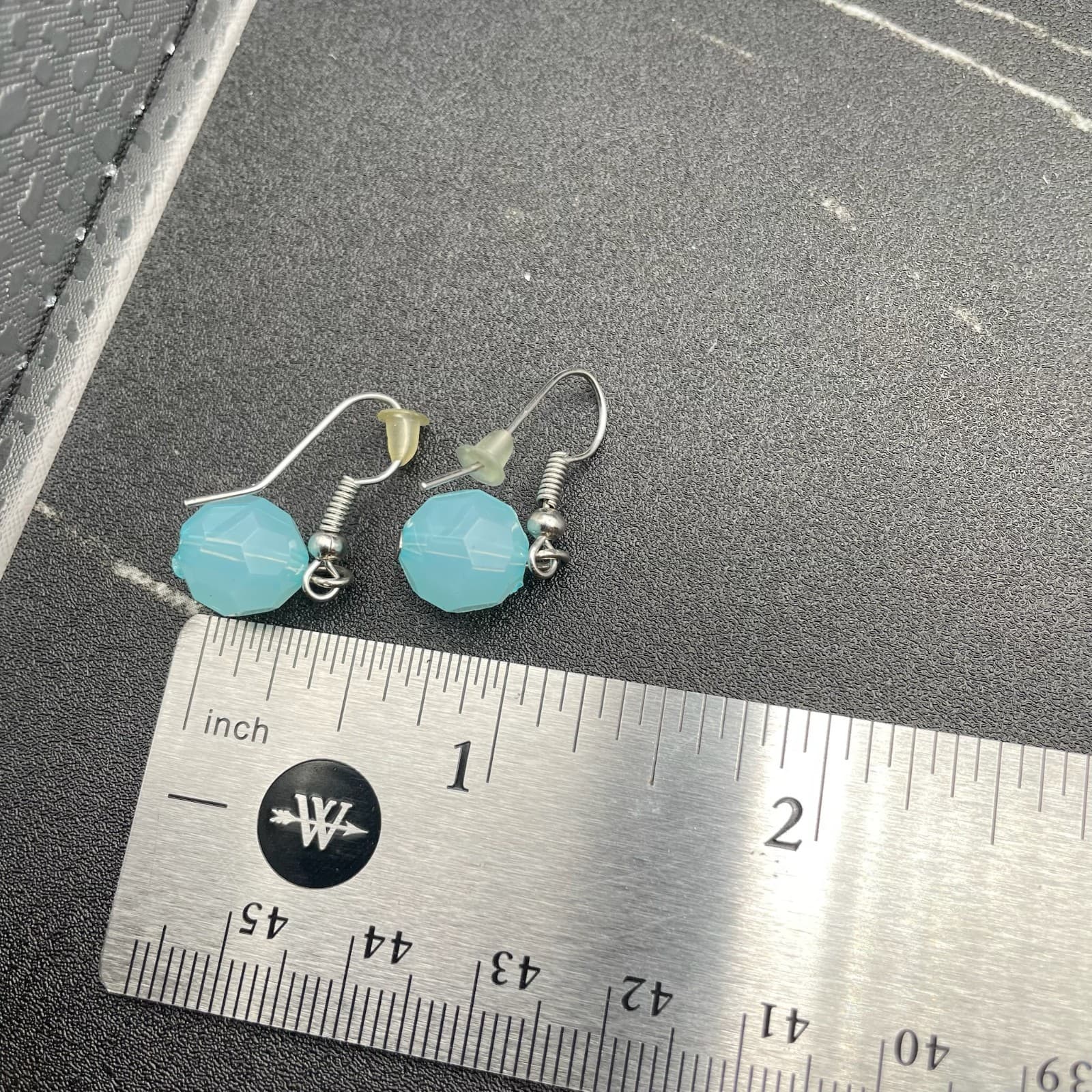 Vintage Silver-Tone Blue Translucent Plastic Faceted Bead Dangle Earrings - Thumbnail 6