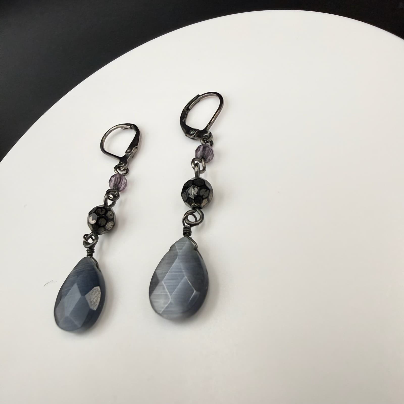 Vintage Faceted Gray Modern Classic Leverback Beaded Teardrop Dangle Earrings - Thumbnail 7