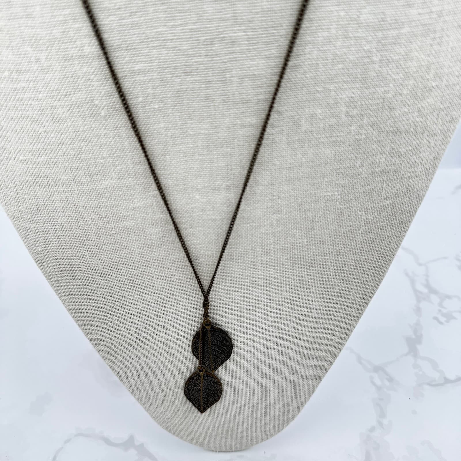 Vintage Black Curb Chain Boho Filigree Double Leaf Pendant Lariat Necklace - Thumbnail 7