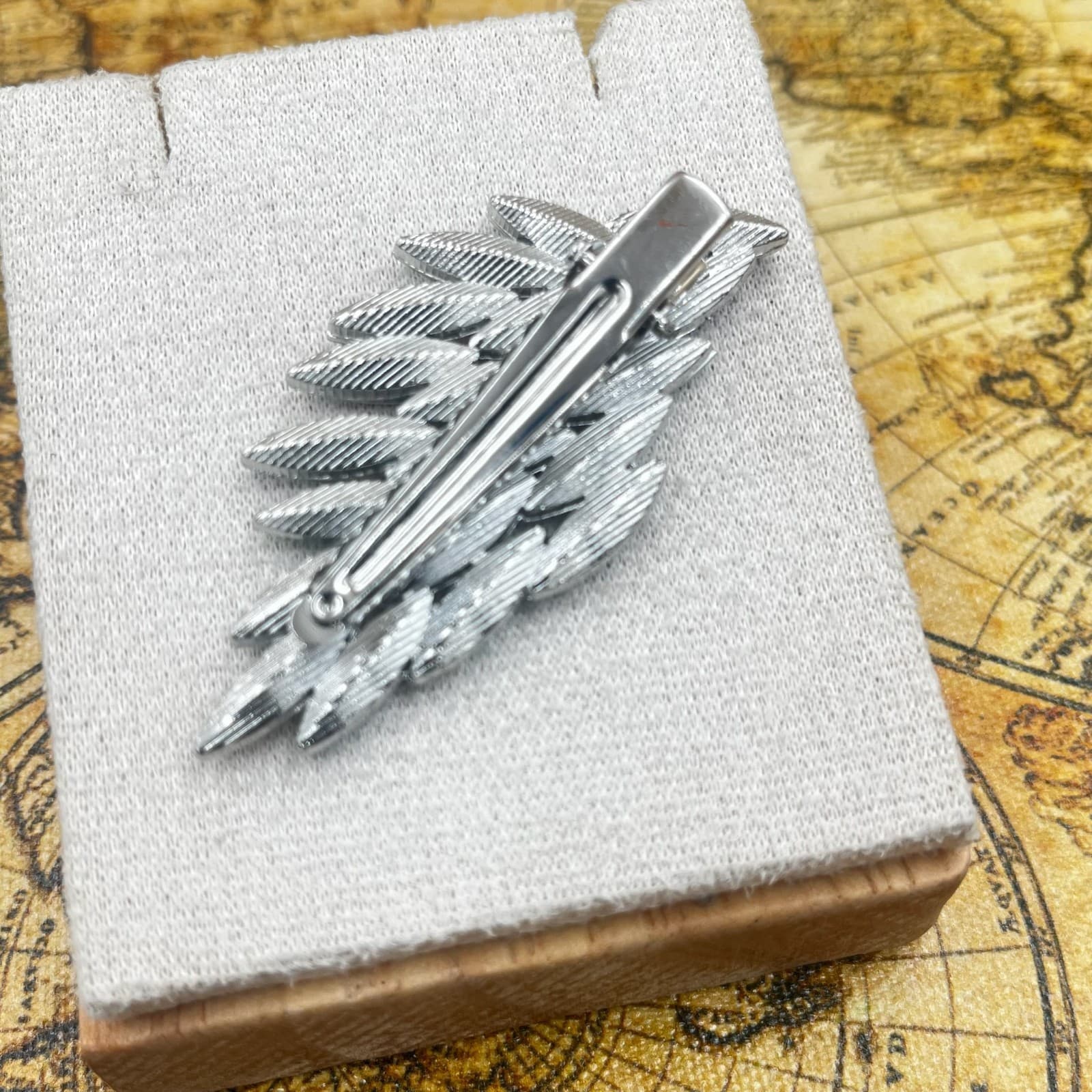 Vintage Sherman-Style Aurora Borealis Crystal Leaf Brooch / Hair Clip - Thumbnail 3