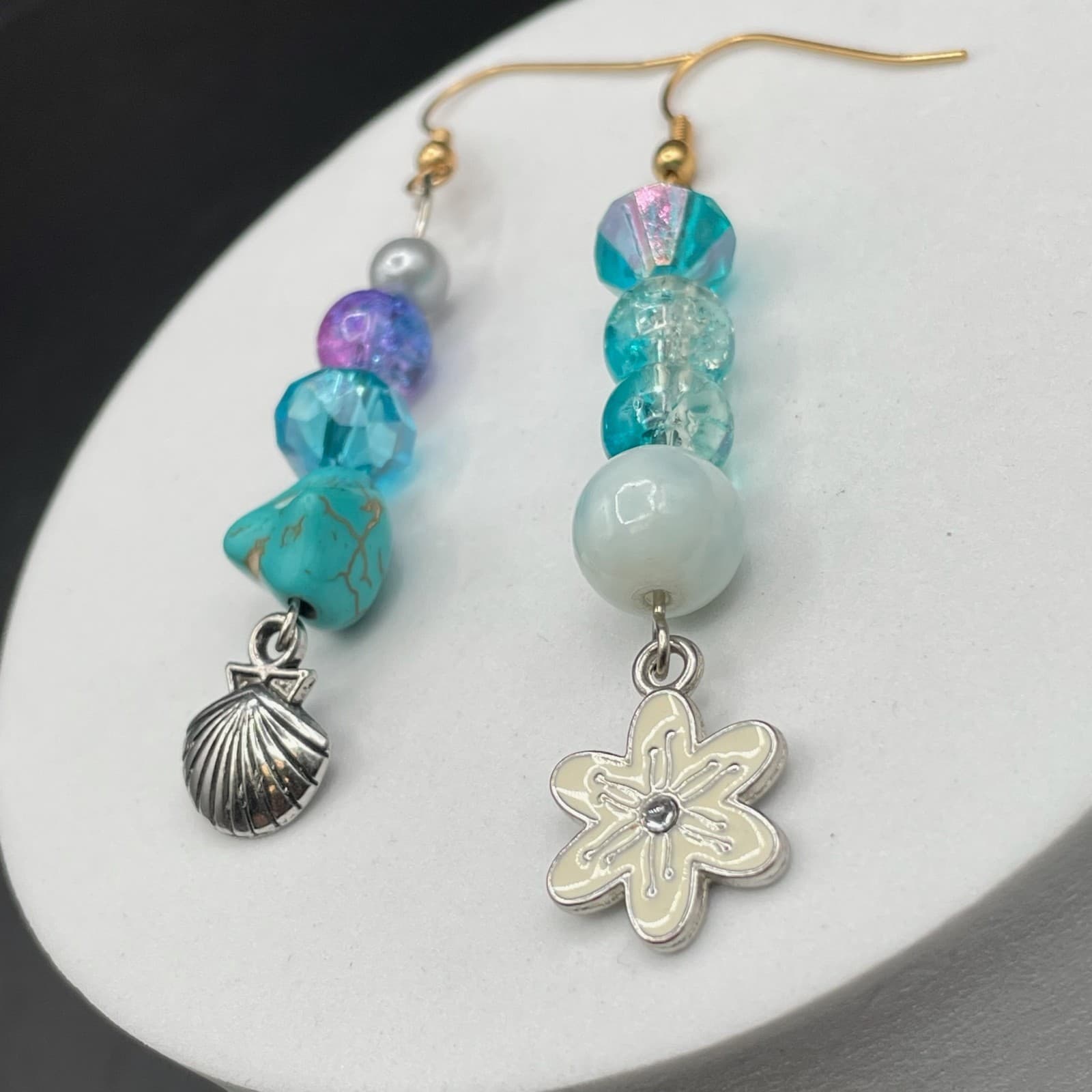 Vintage VTG Clay Stone, Plastic & Glass Blue Beaded Ocean Nature Charm Dangle - Thumbnail 8