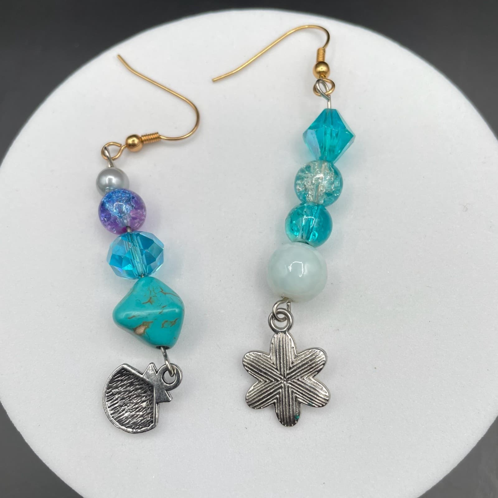 Vintage VTG Clay Stone, Plastic & Glass Blue Beaded Ocean Nature Charm Dangle - Thumbnail 3