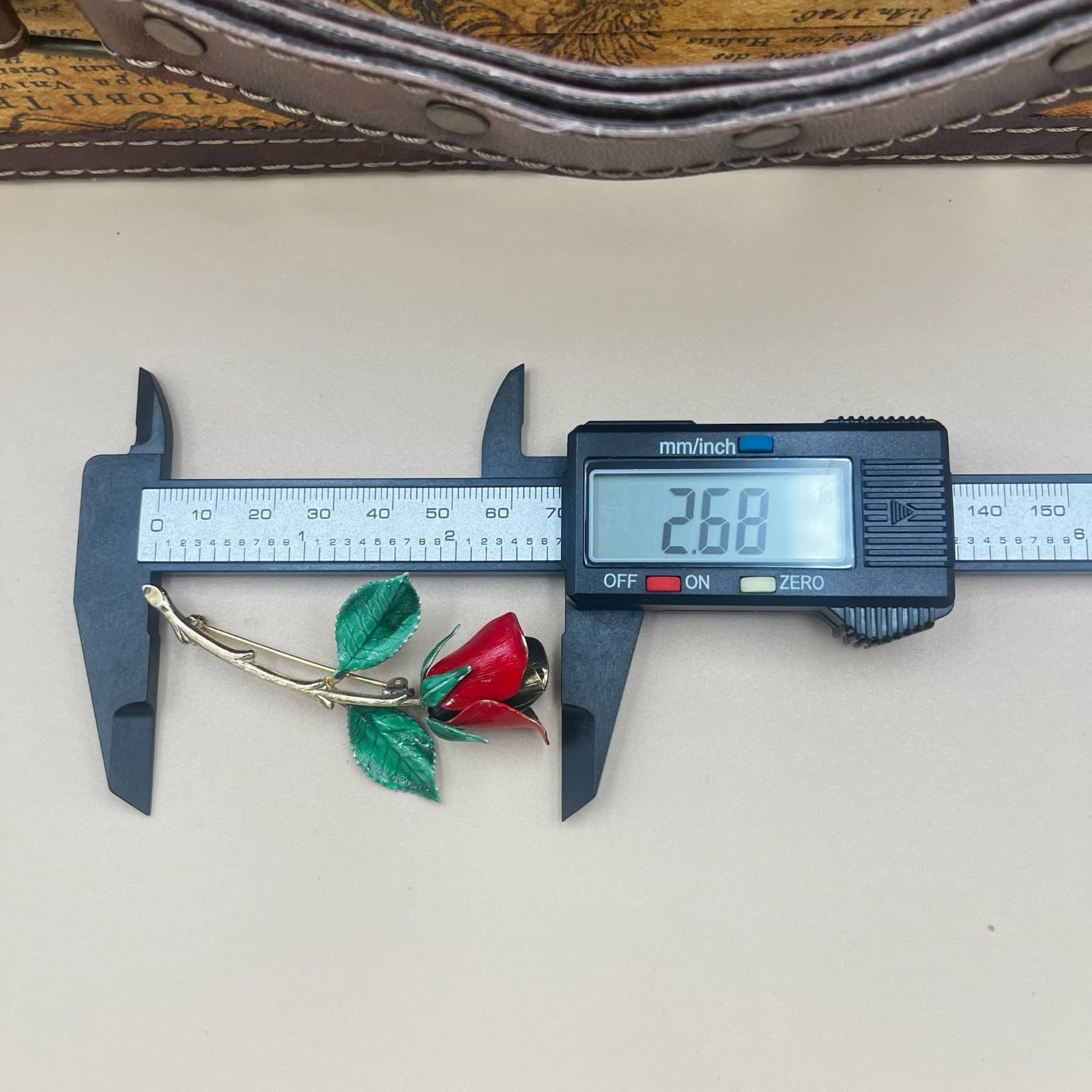 Vintage Gold Tone Red Rose Brooch Pin Painted Metal Flower - Thumbnail 7