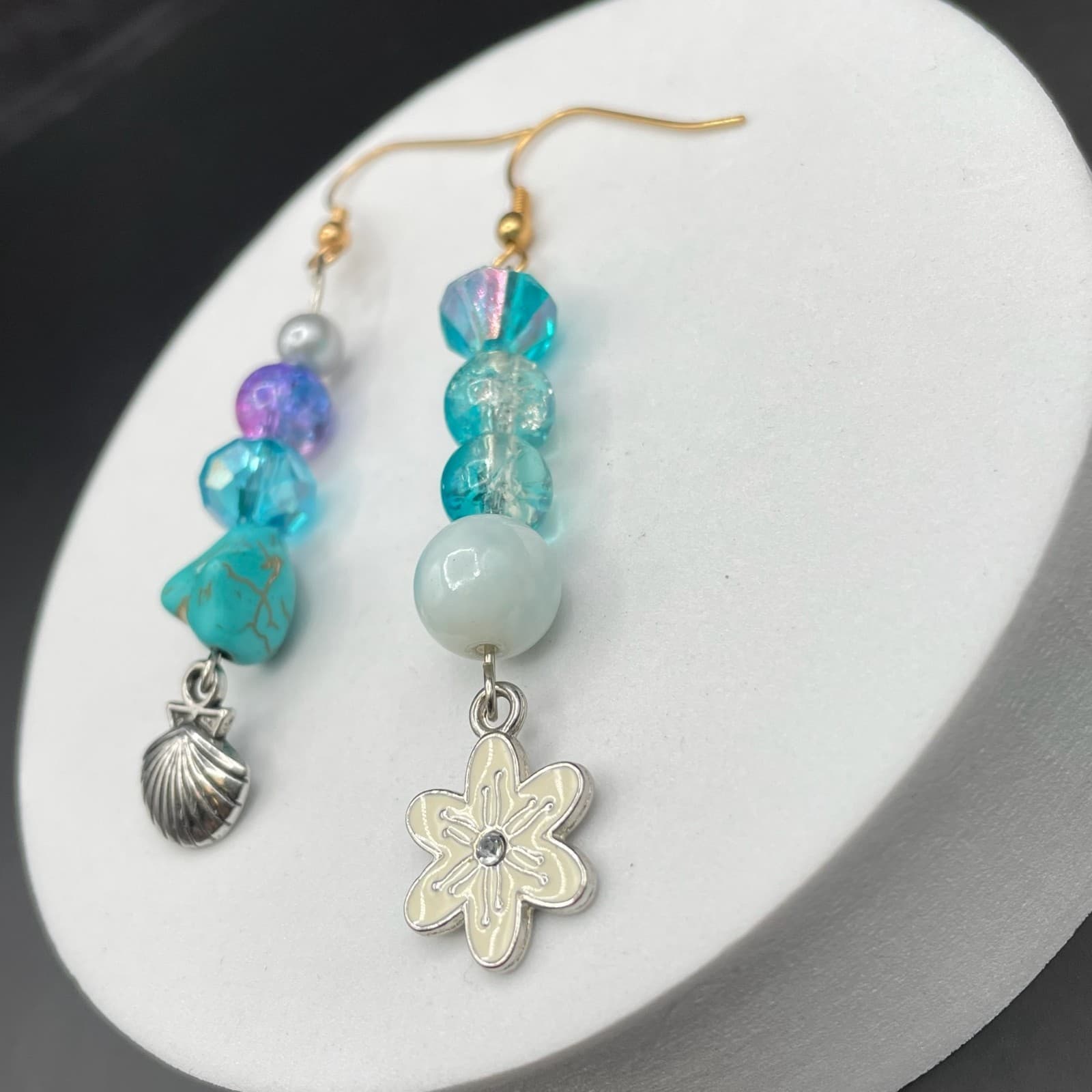 Vintage VTG Clay Stone, Plastic & Glass Blue Beaded Ocean Nature Charm Dangle - Thumbnail 7