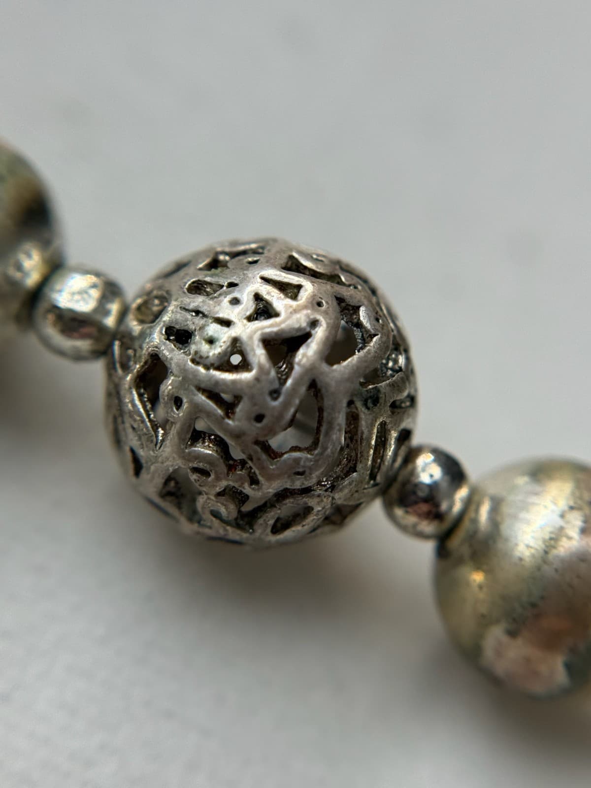 Vintage VTG Silver Tone Beaded Necklace Frosted Matte Openwork Sphere Beads - Thumbnail 16