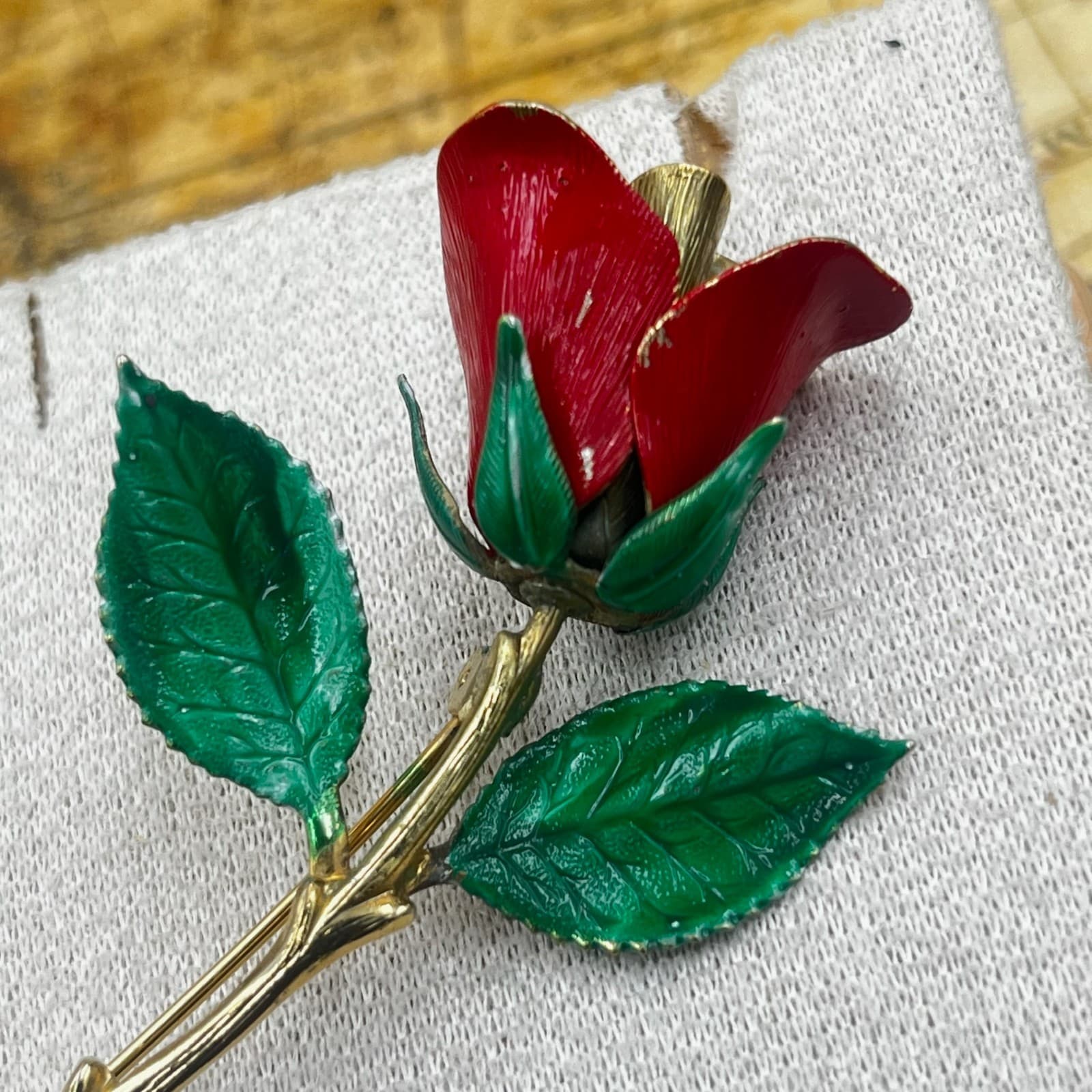 Vintage Gold Tone Red Rose Brooch Pin Painted Metal Flower - Thumbnail 2