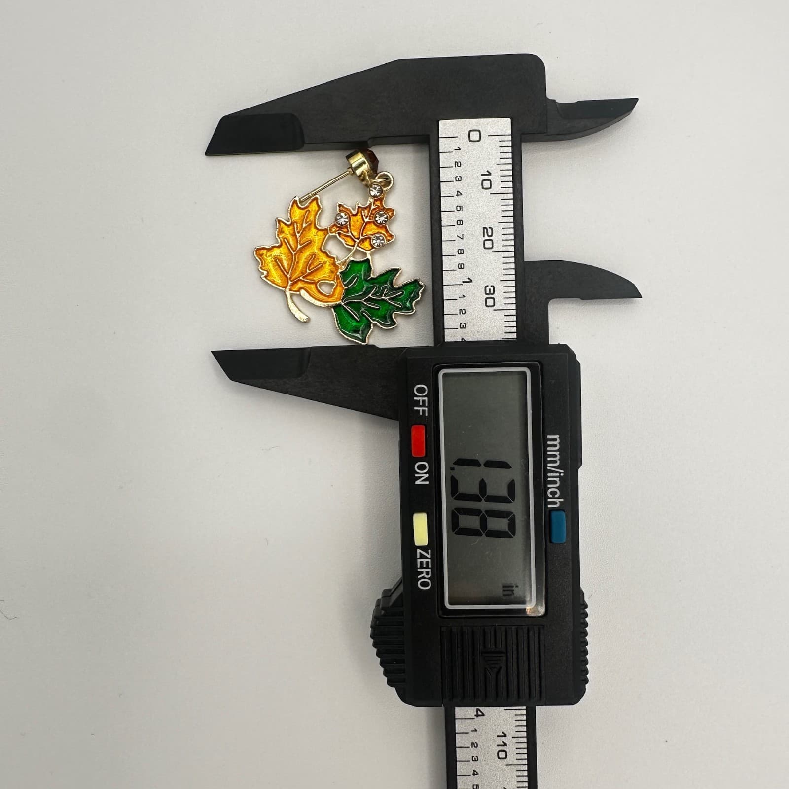 Vintage Autumn Leaf Cluster Earrings Enamel Fall Colors Gold-Tone Dangles - Thumbnail 6