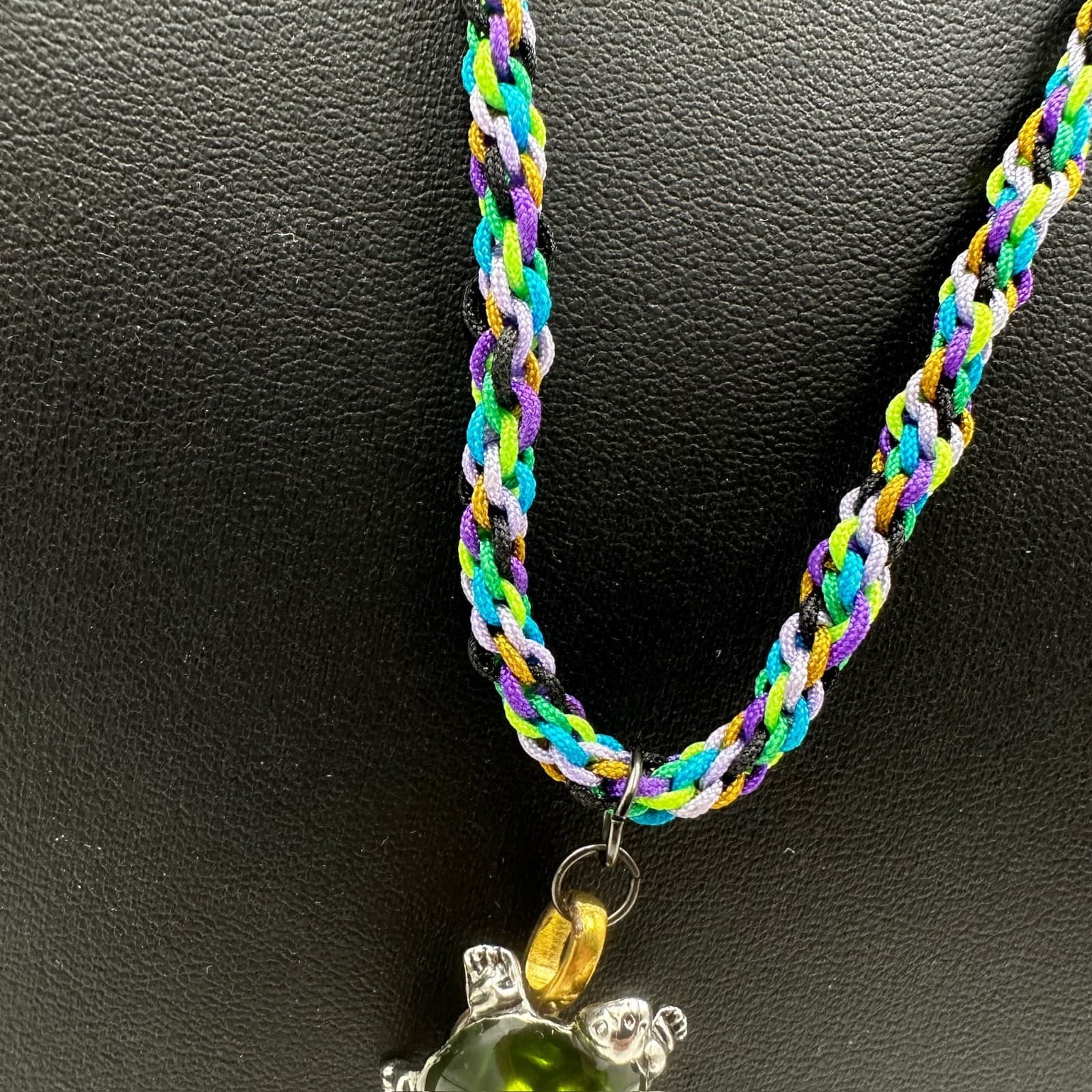 Vintage Green Silver-Toned Cute Turtle Braided Textile Cord Charm Pendant - Thumbnail 4