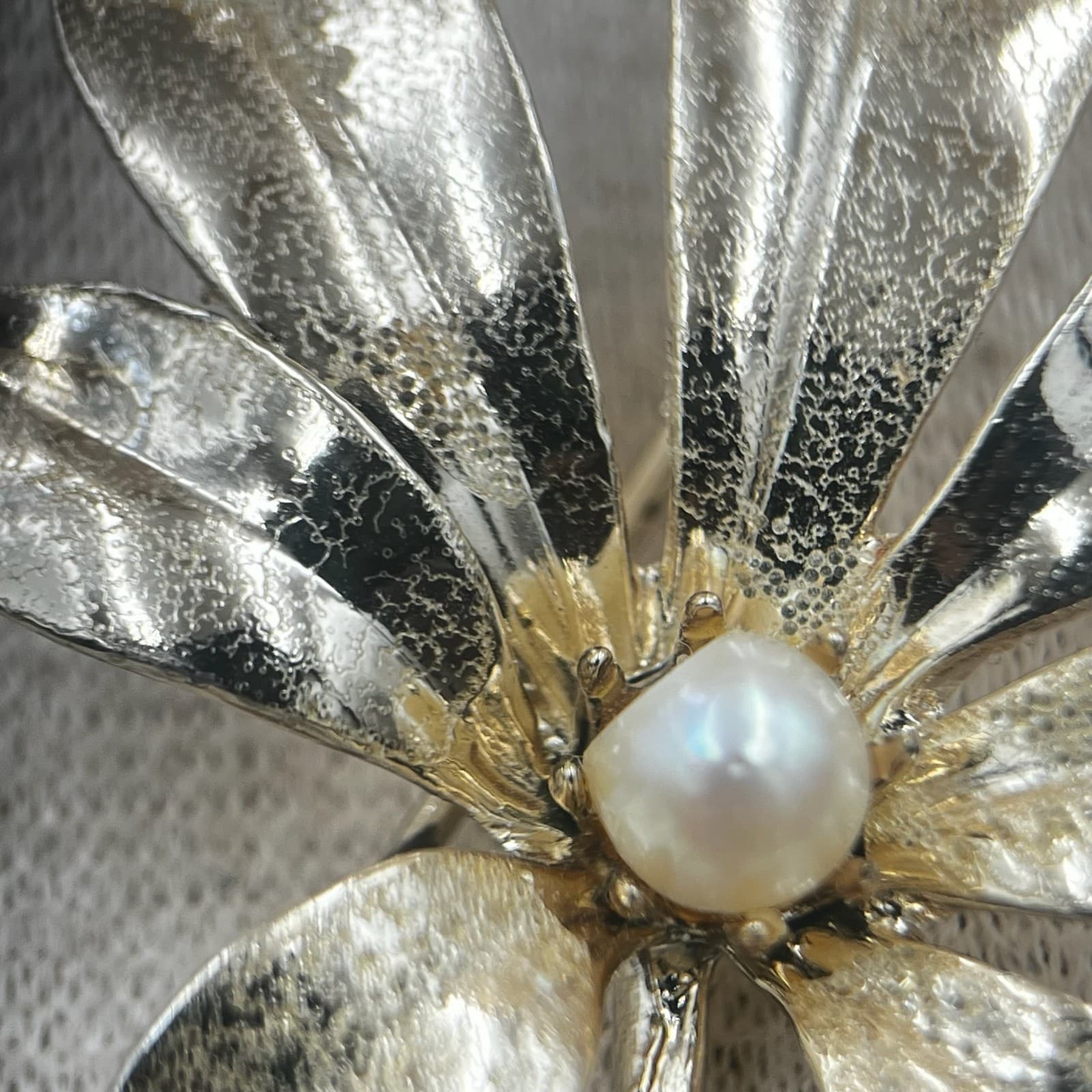 Vintage Oceanve Atlan Silver-Tone Floral Brooch w/ Faux Pearl Center - Thumbnail 4