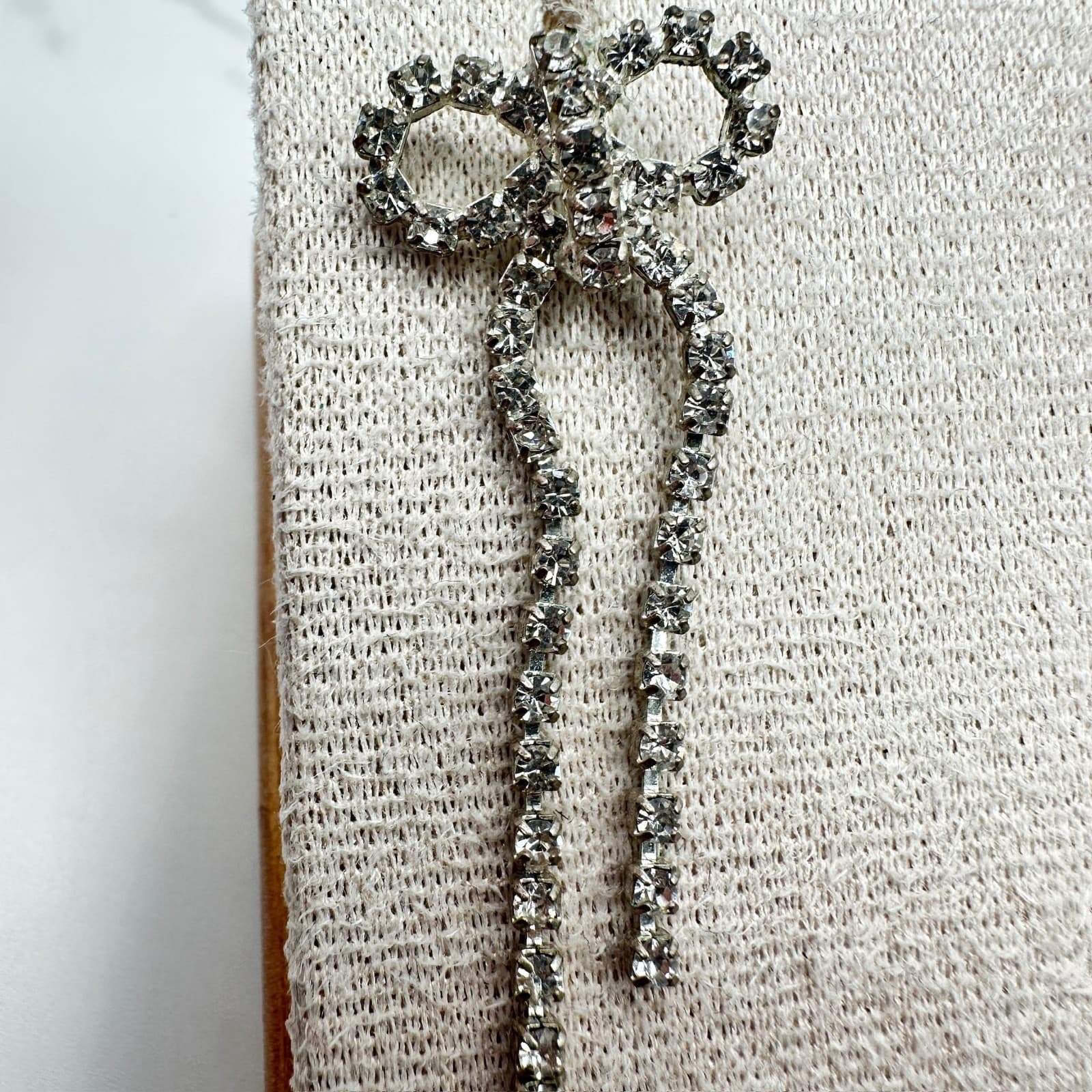 Vintage Clear White Rhinestone Bowknot Silver-Tone Retro Dangle Drop Earrings - Thumbnail 4