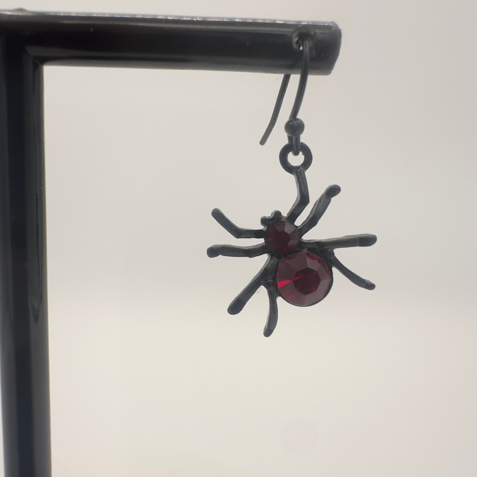 Vintage Halloween Mismatched Spider & Web Earrings Black Gothic Costume Dangles - Thumbnail 2