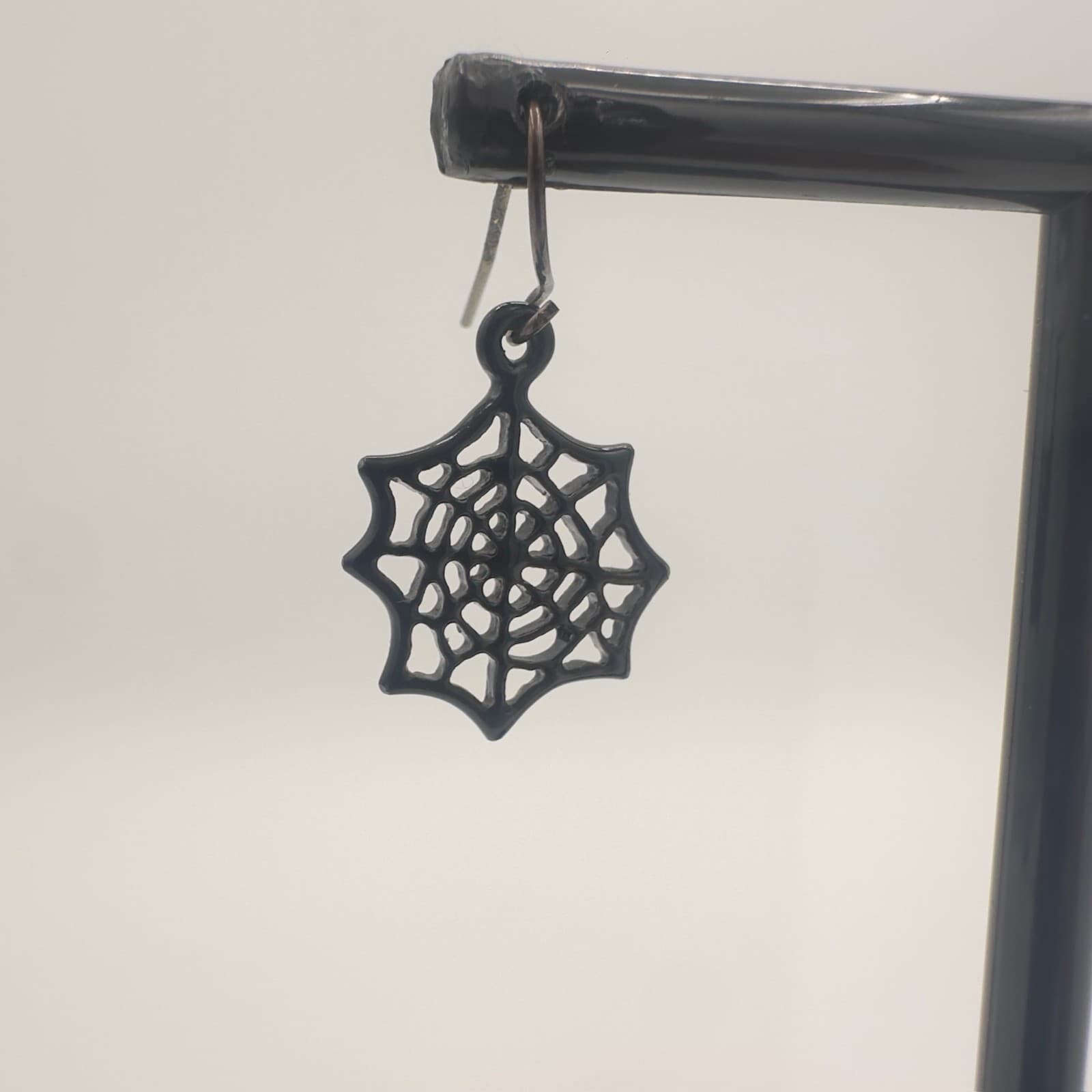 Vintage Halloween Mismatched Spider & Web Earrings Black Gothic Costume Dangles - Thumbnail 3