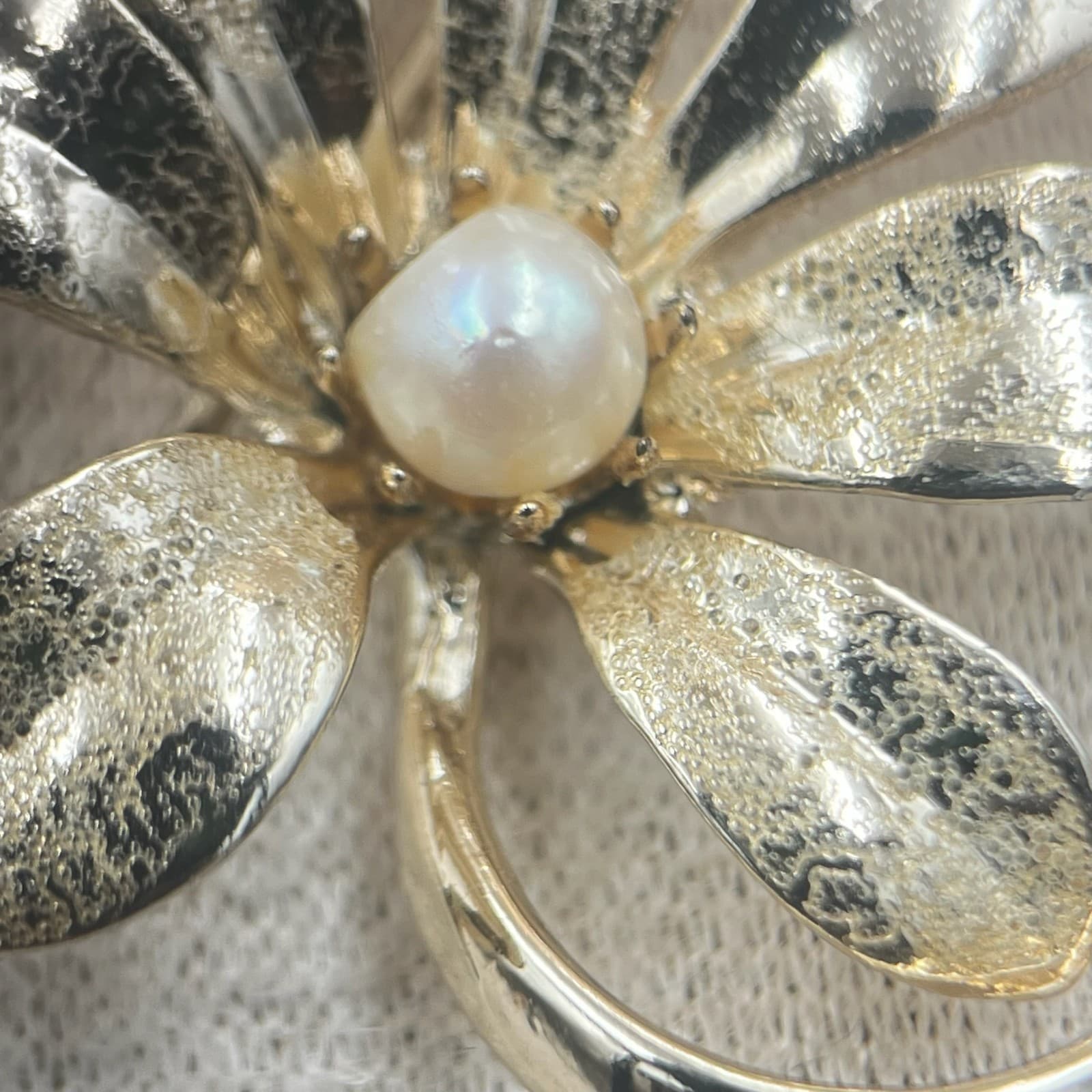 Vintage Oceanve Atlan Silver-Tone Floral Brooch w/ Faux Pearl Center - Thumbnail 5