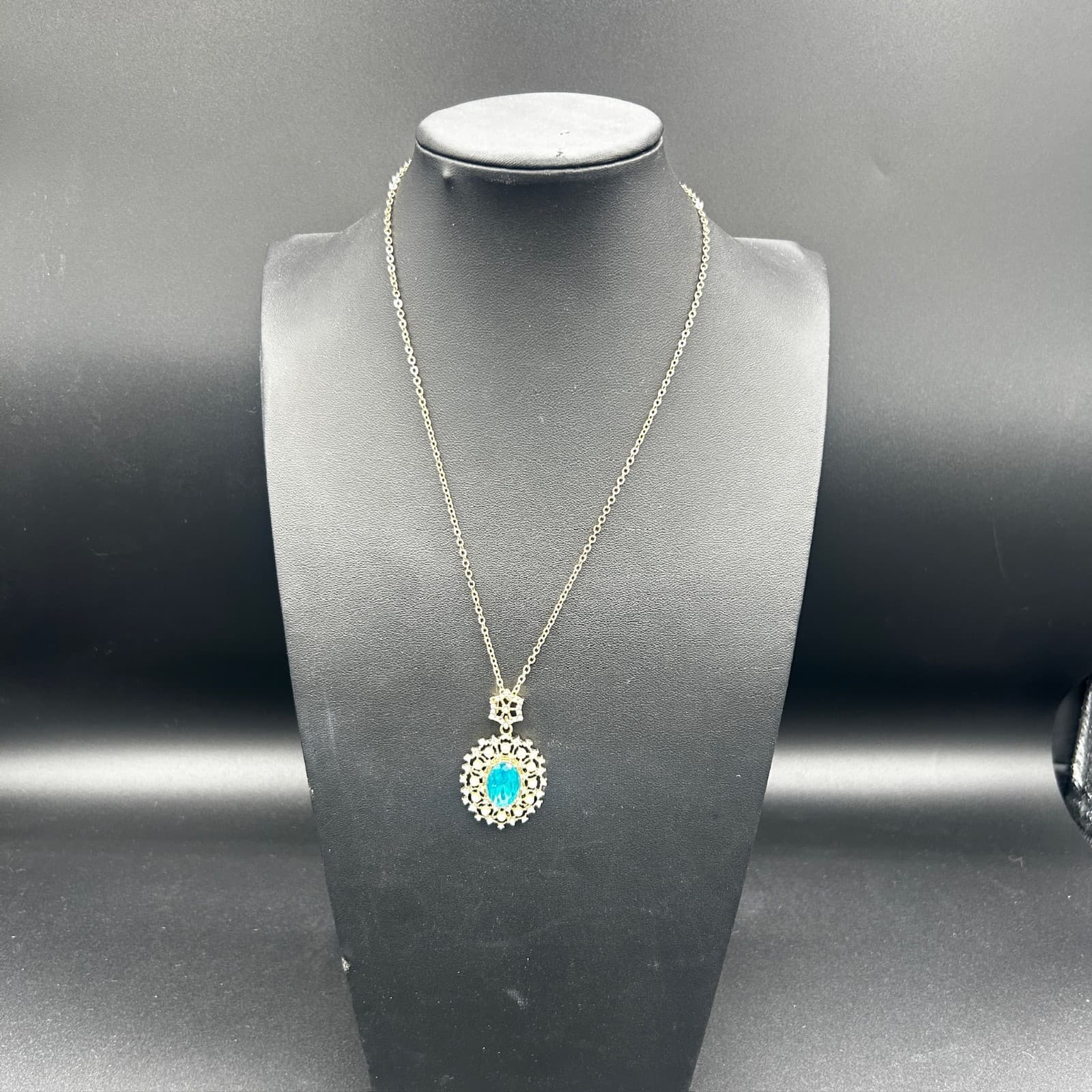 Vintage Gold Filigree Pendant Necklace Teal Oval Crystal Elegant 17in - Image 1