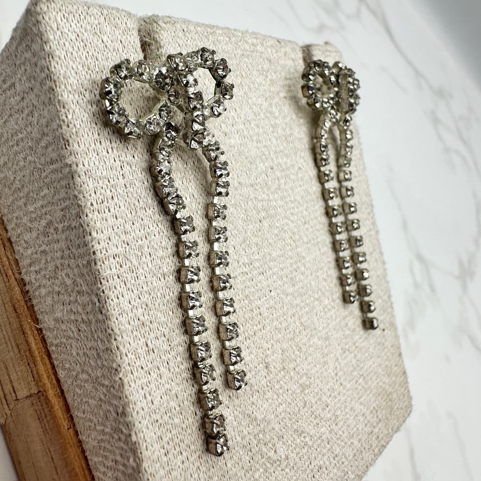 Vintage Clear White Rhinestone Bowknot Silver-Tone Retro Dangle Drop Earrings - Thumbnail 3