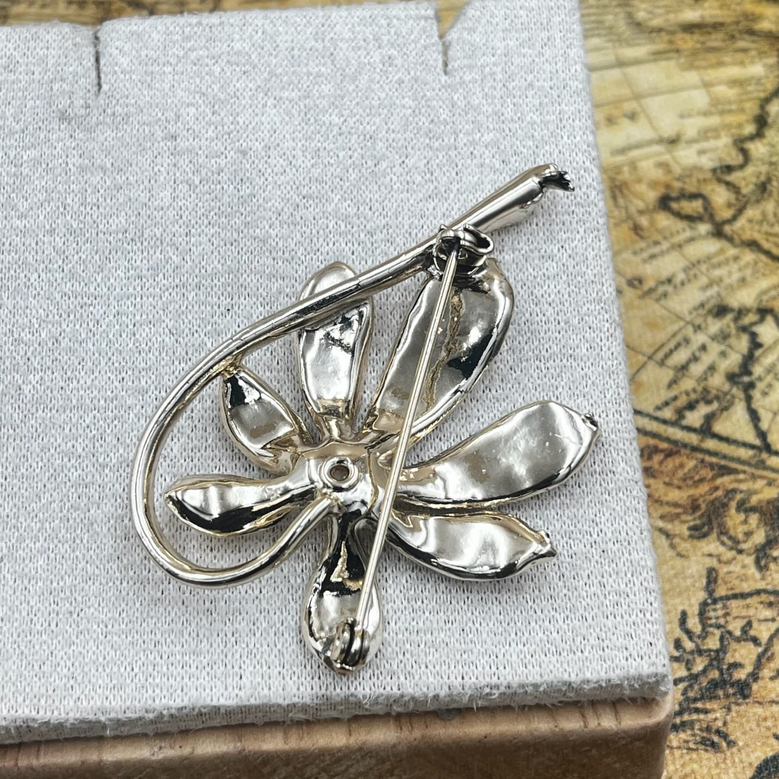 Vintage Oceanve Atlan Silver-Tone Floral Brooch w/ Faux Pearl Center - Thumbnail 6