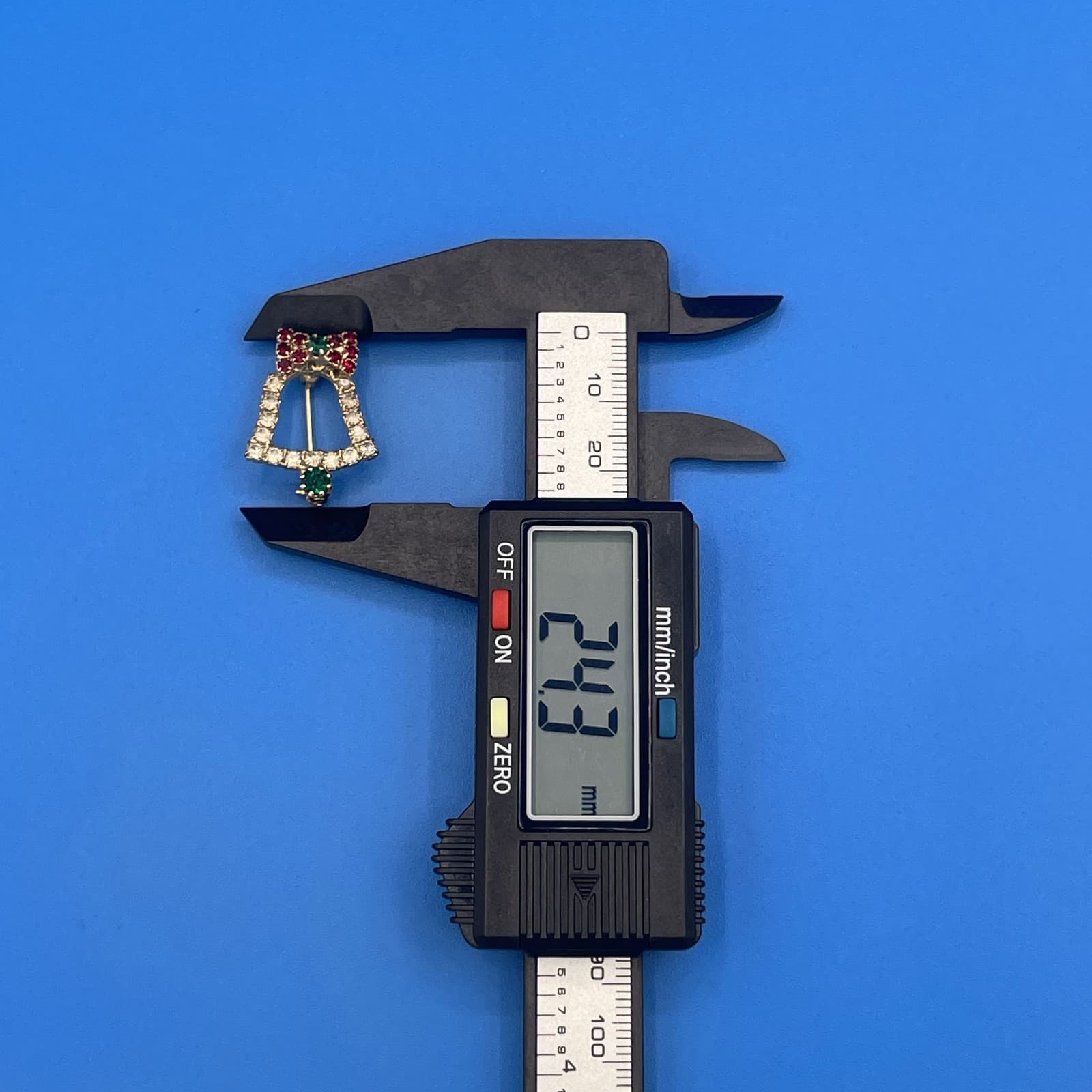 Vintage VTG Christmas Bell Brooch Pin Red Green Clear Rhinestones Gold Tone 24mm - Thumbnail 6