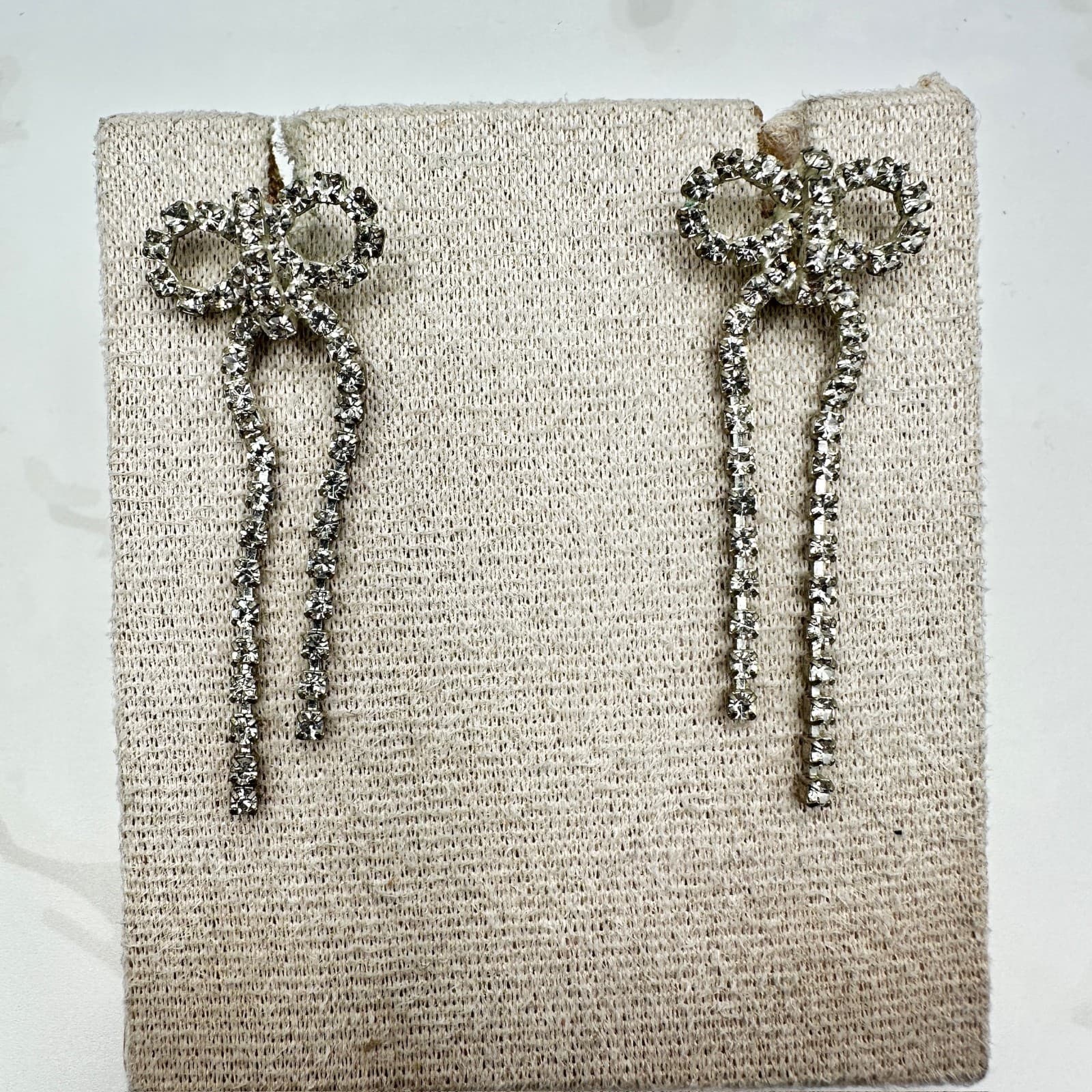 Vintage Clear White Rhinestone Bowknot Silver-Tone Retro Dangle Drop Earrings - Image 1