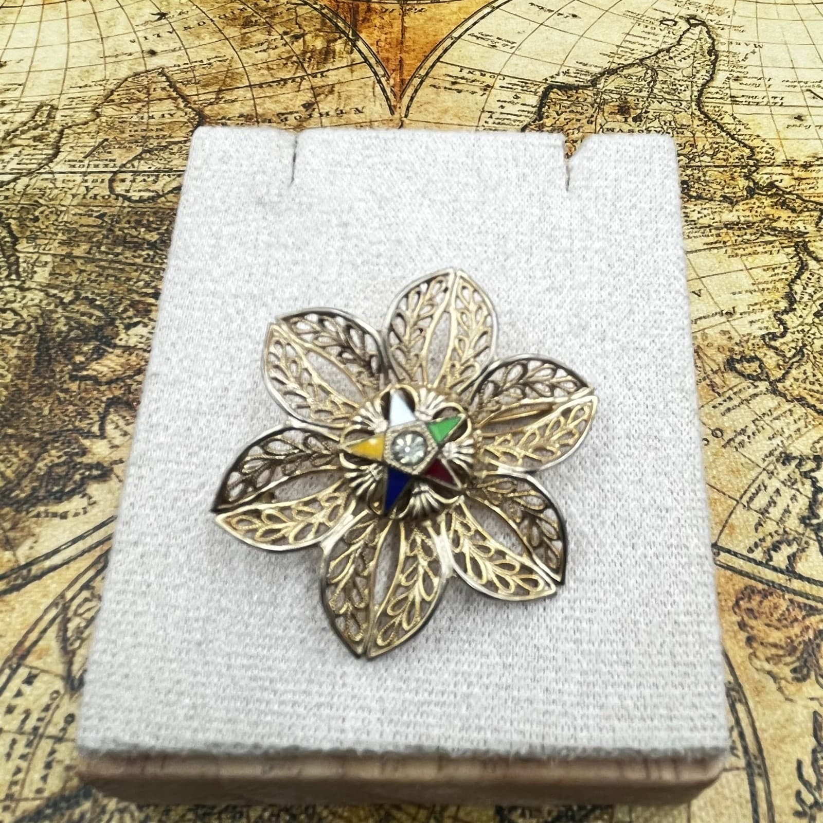 Vintage OES Eastern Star Gold Tone Filigree Brooch w/ Enamel & Rhinestones - Thumbnail 2