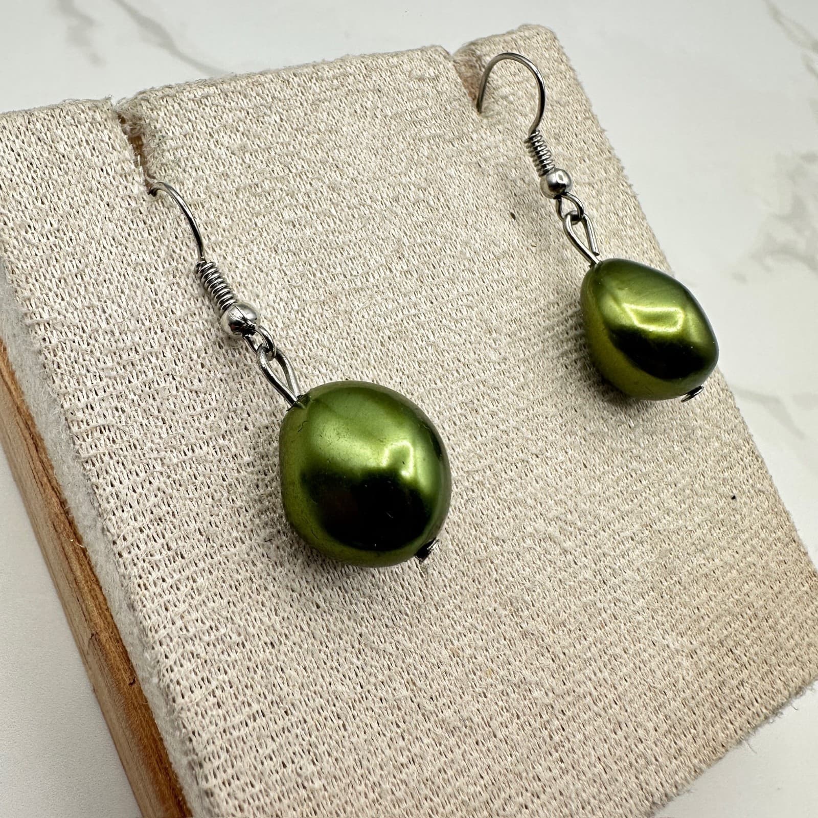 Vintage Silver-Tone Green Beaded Intertwined Lead Role Necklace Earrings Set - Thumbnail 3