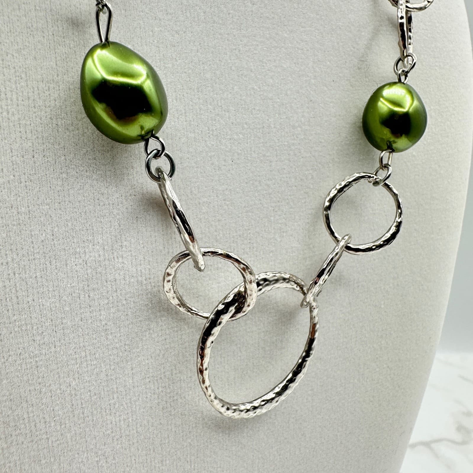 Vintage Silver-Tone Green Beaded Intertwined Lead Role Necklace Earrings Set - Thumbnail 7