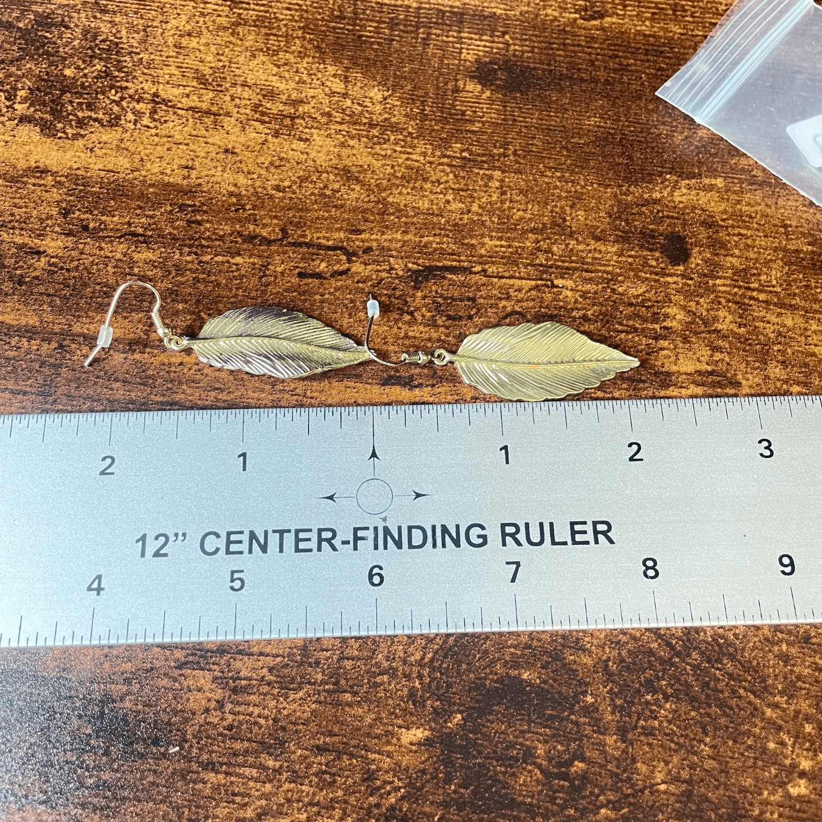 Vintage Gold Tone Leaf Feather Dangle Earrings Long Hook Lightweight Boho Hippie - Thumbnail 2