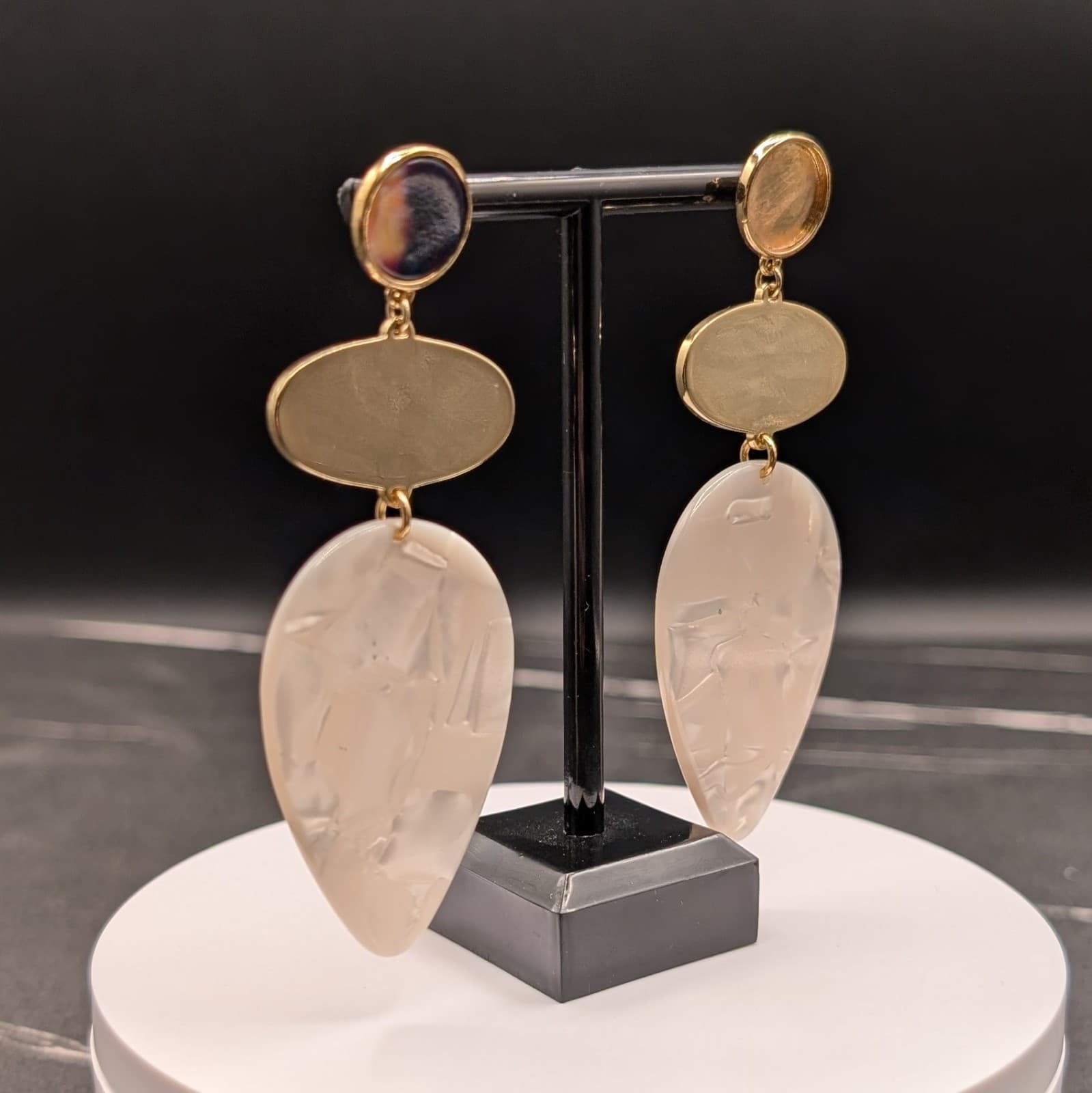 Vintage Gold Tone Statement Earrings w/ Maroon Oval & Frosted Teardrop Acrylic - Thumbnail 2