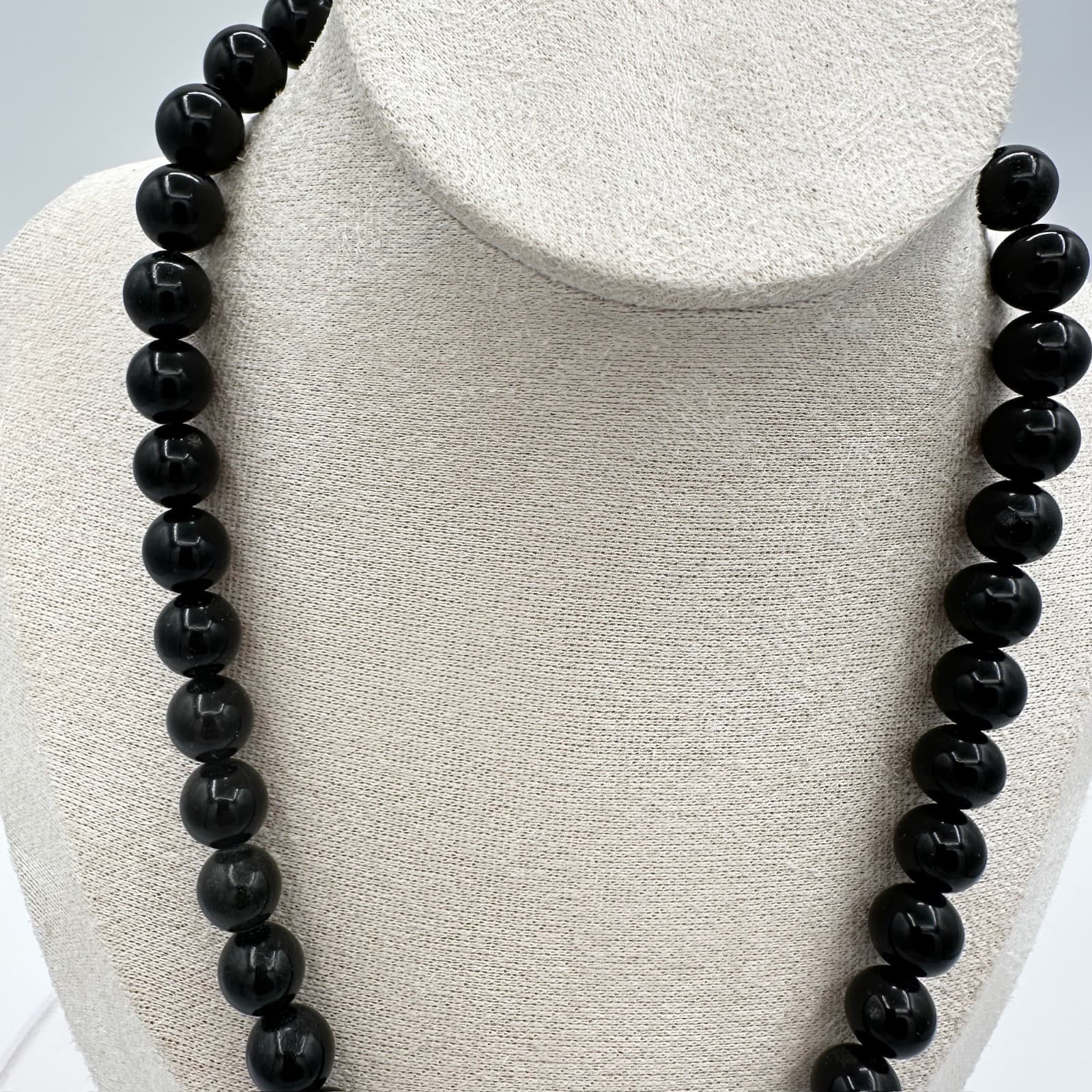 Vintage Black Beaded Round Necklace Classic Glossy Strand Unisex - Thumbnail 4