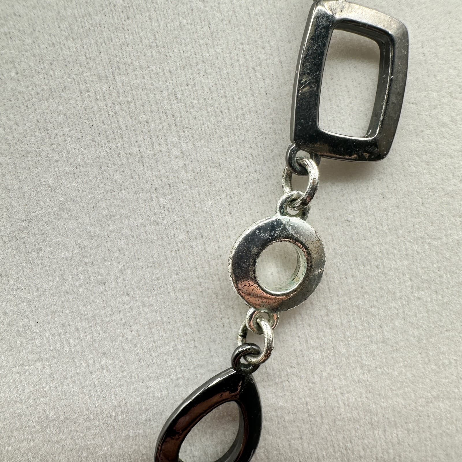 Vintage Liz Claiborne Dazed Silver-Tone Gunmetal Ring Chain Lobster Necklace - Thumbnail 5