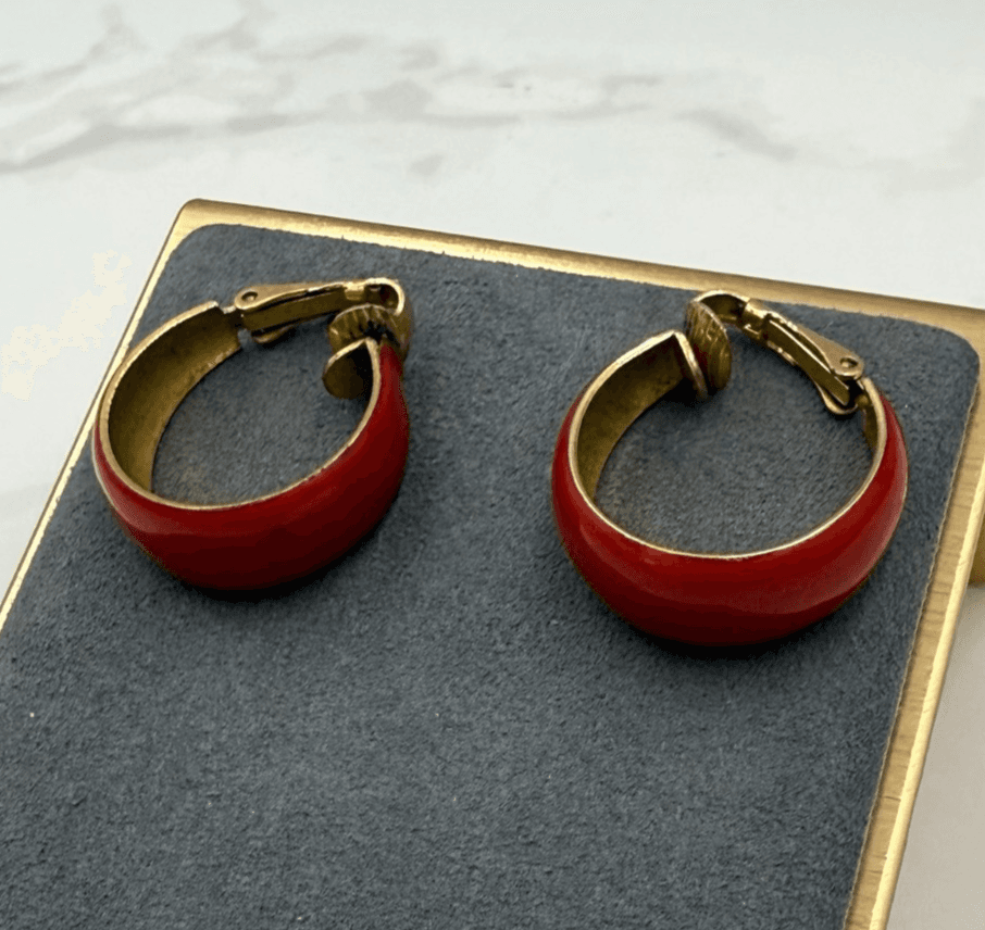 Vintage Womens Red Acrylic Retro Rockabilly Hoop Beauty & Fashion Earrings - Image 1