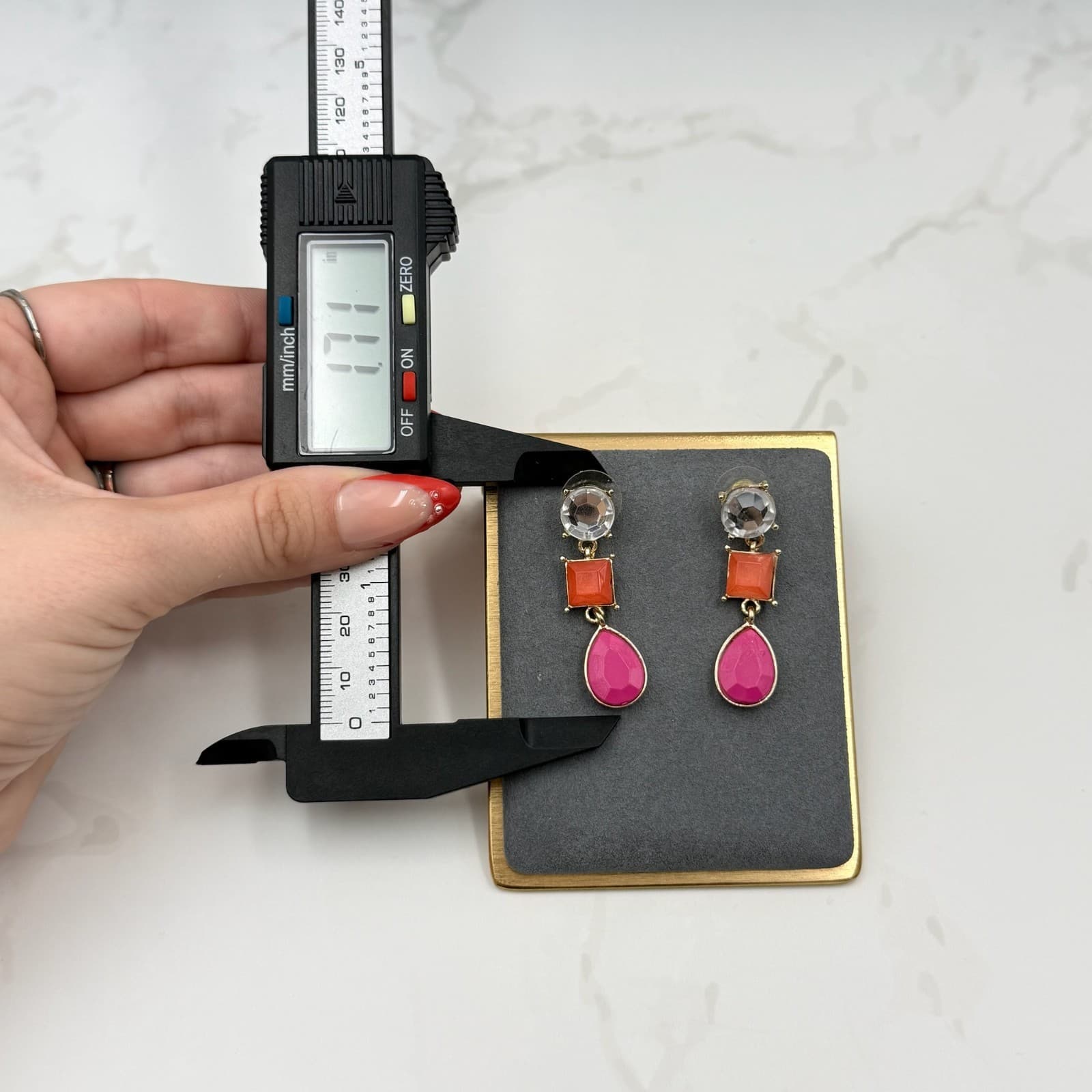 Vintage Womens Pink Orange Goldtone Stud Screw Back Beauty Dangle Earrings - Thumbnail 9