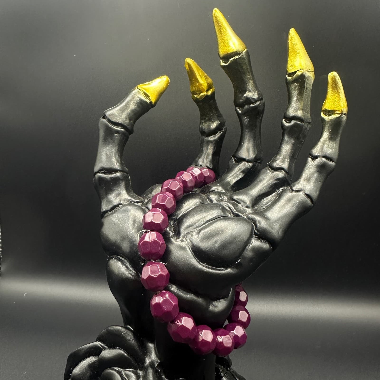 Vintage Faceted Purple Bead Stretch Bracelet Chunky Statement Jewelry - Image 1