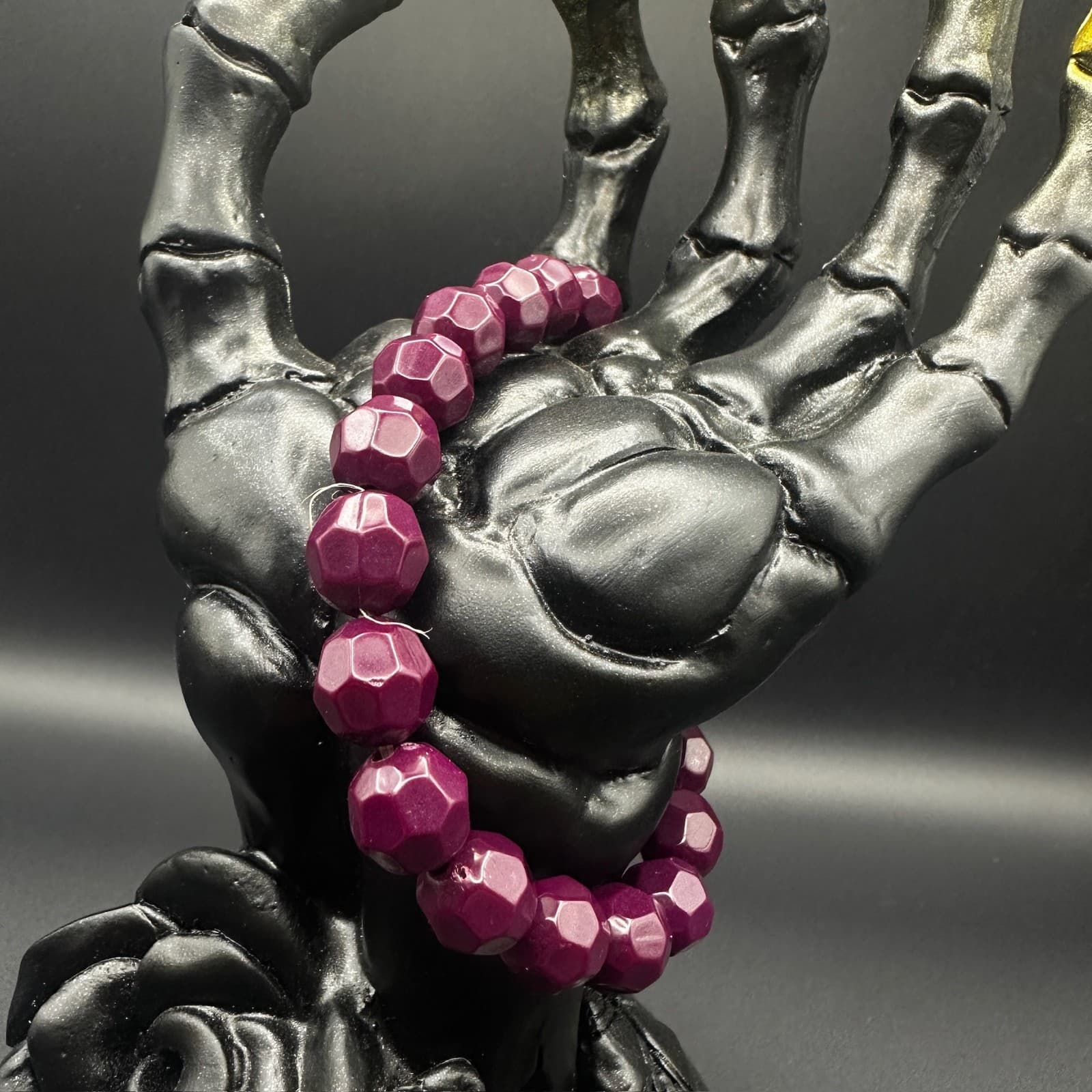 Vintage Faceted Purple Bead Stretch Bracelet Chunky Statement Jewelry - Thumbnail 2