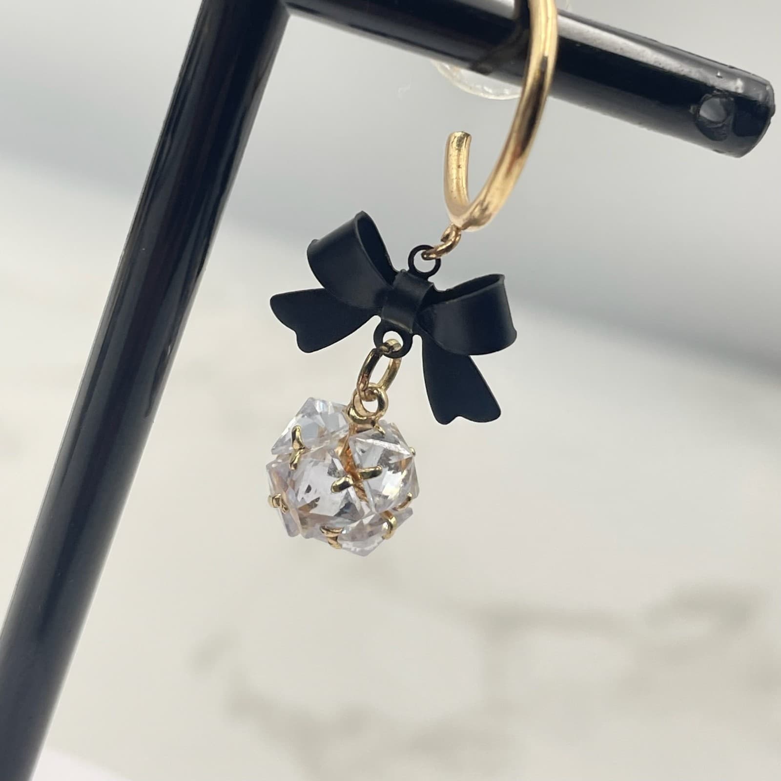Vintage VTG Gold Tone Hoop Earrings Black Bow Clear CZ Crystal Ball Dangle Glam - Thumbnail 7