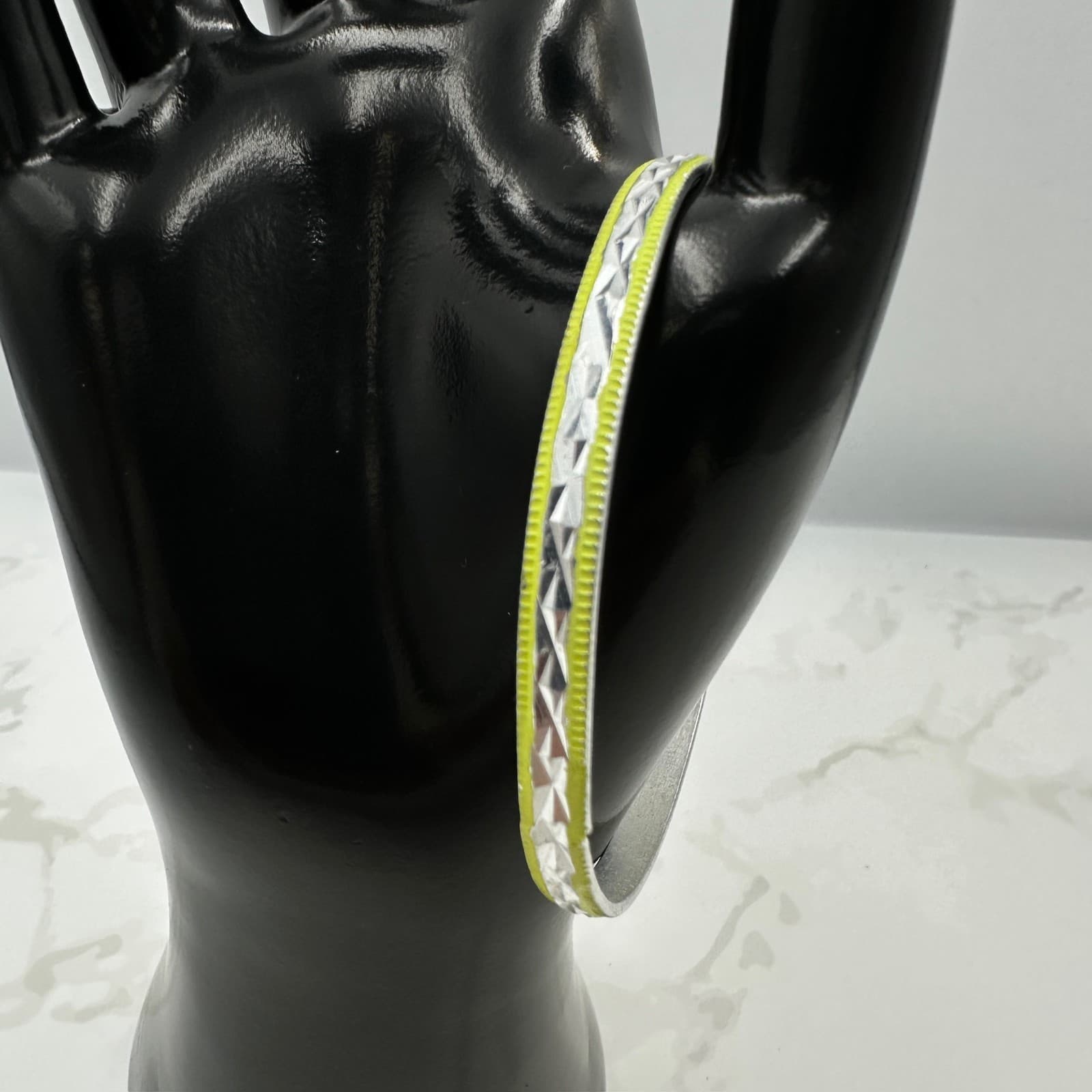 Vintage Neon Yellow Silver-Tone Diamond-Cut Fashion Thin Bangle Bracelet - Thumbnail 2