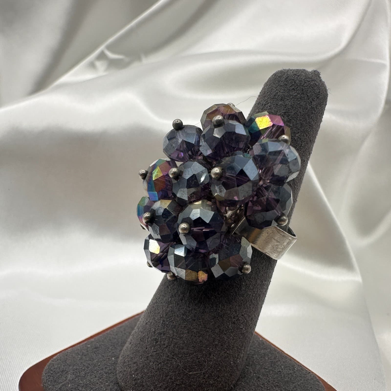 Vintage Y2K Silver Tone Smoky Purple Iridescent Beaded Ring Women's Jewelry - Thumbnail 4