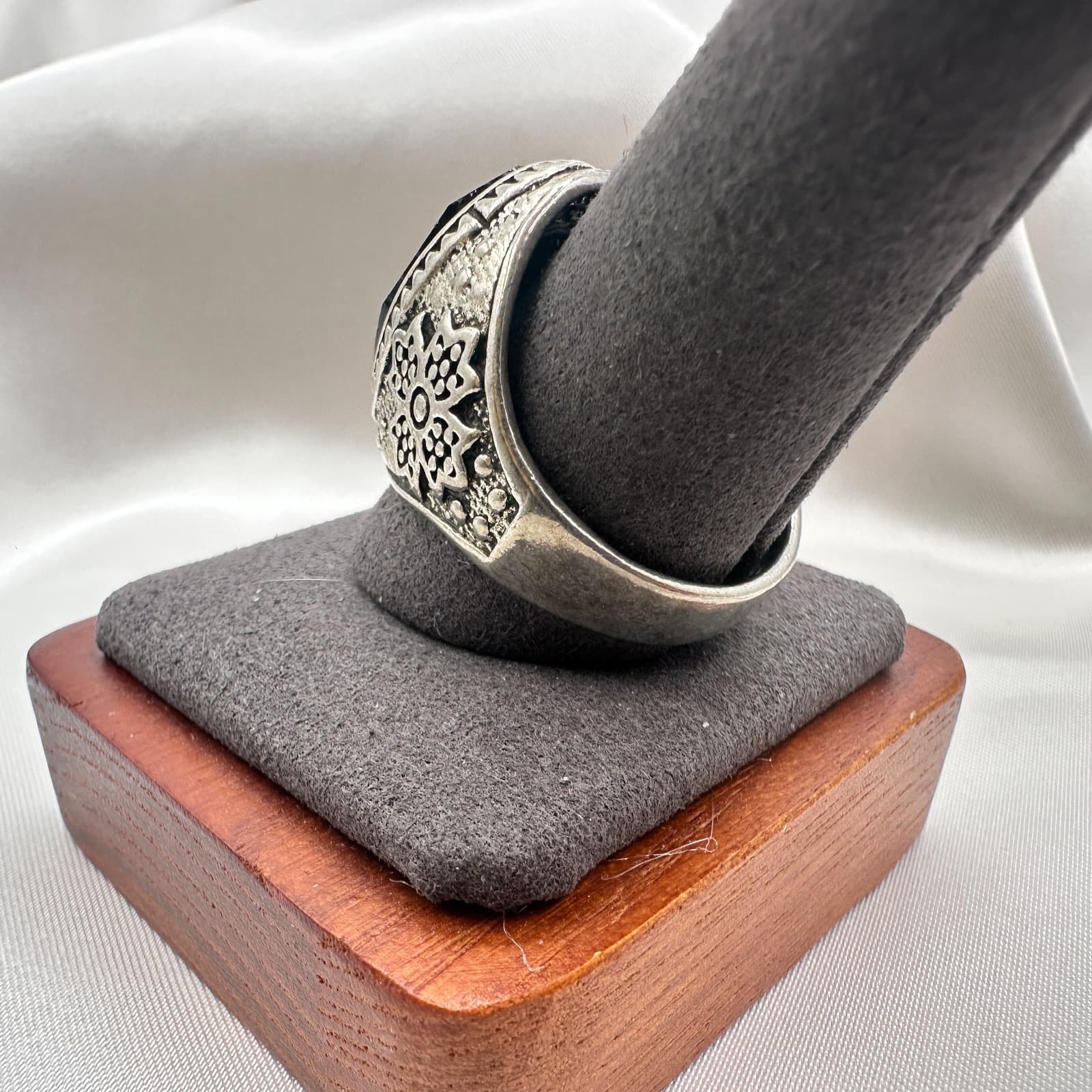 Vintage Y2K Filigree Silver Tone Black Onyx Stone Ring Men's Classic Jewelry - Thumbnail 5