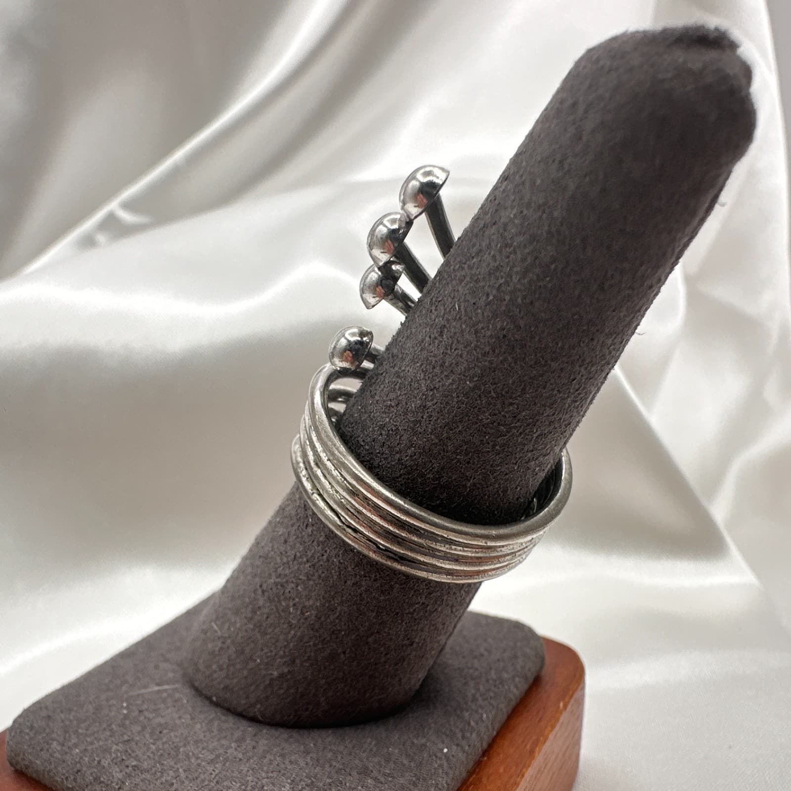 Vintage Y2K Silver Tone Memory Wire Wrap Ring Women's Classic Fashion Jewelry - Thumbnail 4