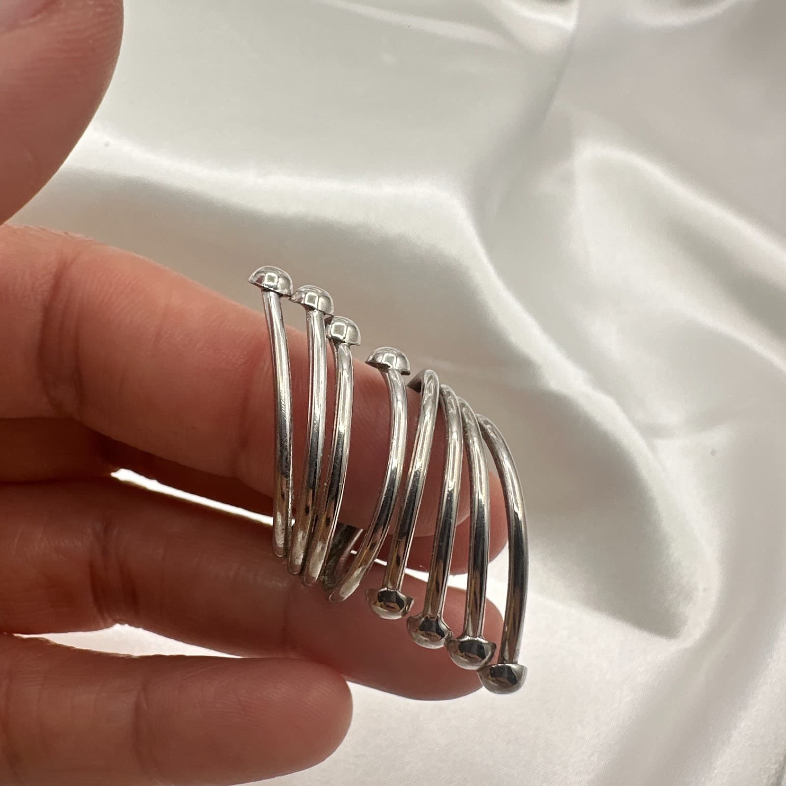 Vintage Y2K Silver Tone Memory Wire Wrap Ring Women's Classic Fashion Jewelry - Thumbnail 8