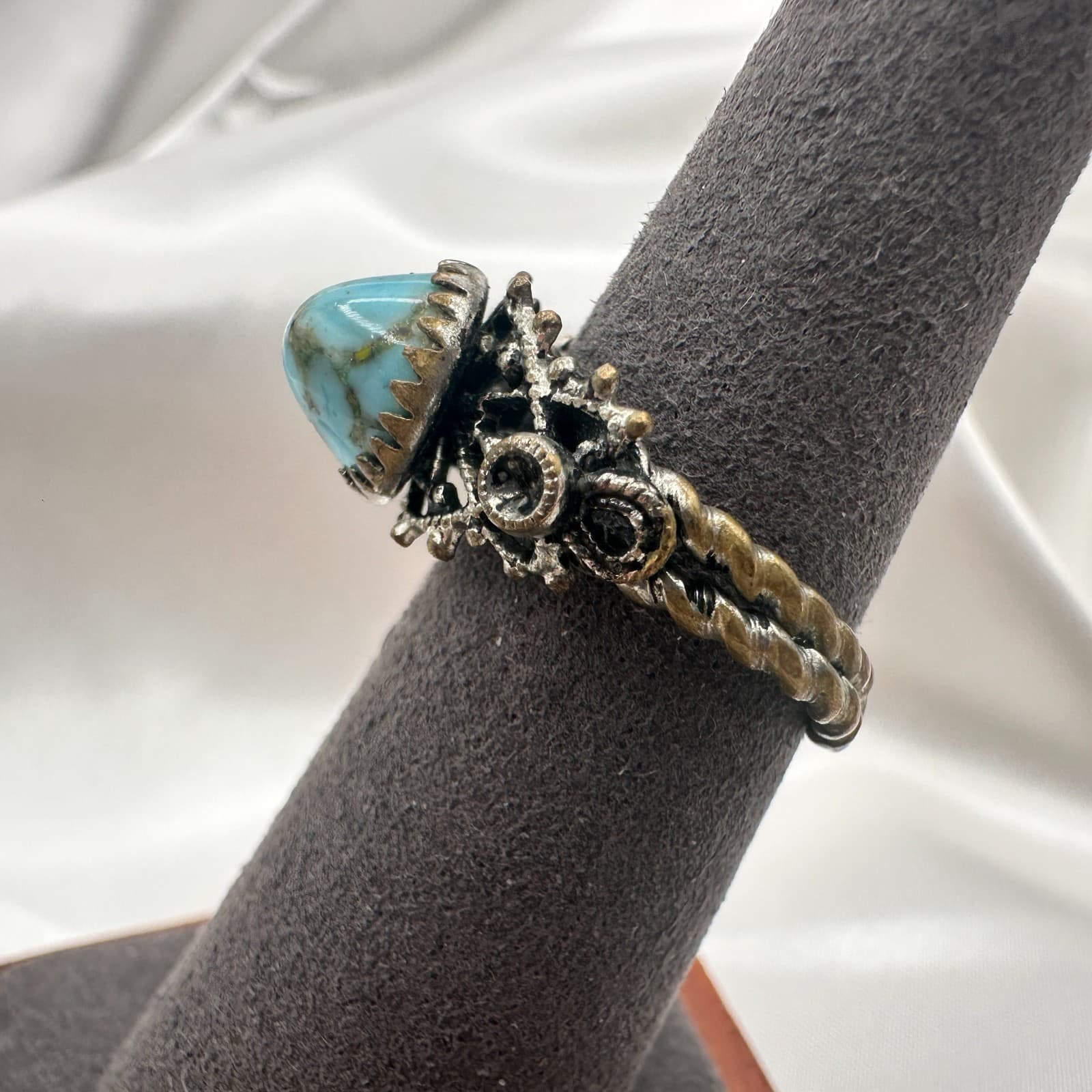Vintage Y2K Silver Tone Turquoise Statement Ring Women's Classic Fashion Jewelry - Thumbnail 4