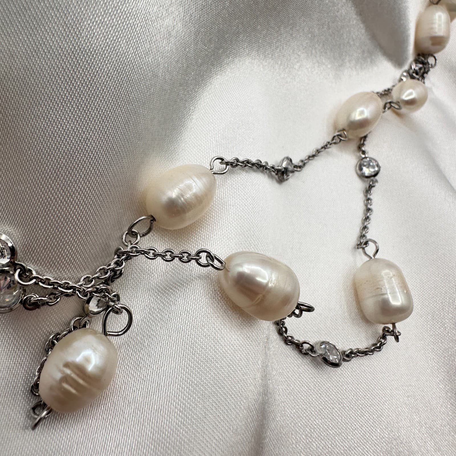 Vintage 90s Silver Tone Floating Oval Freshwater Pearl Layered Necklace Jewelry - Thumbnail 3