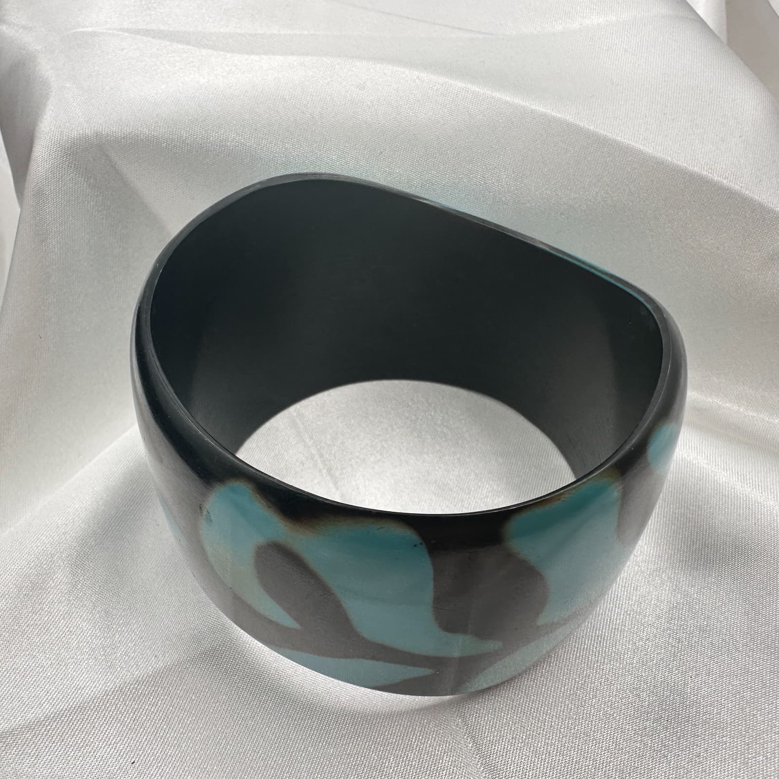 Vintage 90s Wide Bangle Bracelet Retro Chunky Bold Fashion Women's Jewelry - Thumbnail 3