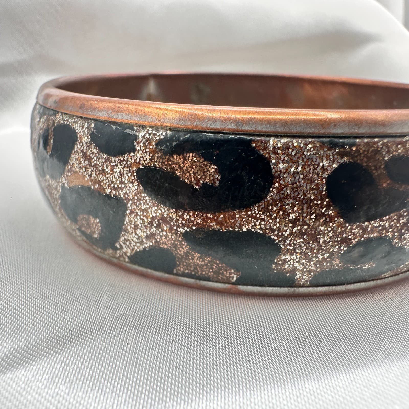 Vintage 80s Leopard Bangle Wide Cheetah Animal Print Sparkle Bracelet Jewelry - Thumbnail 3