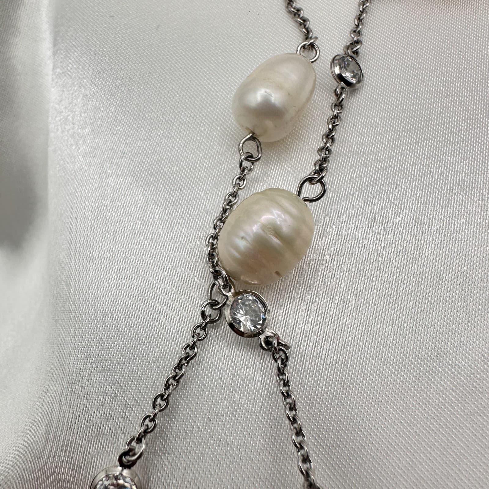 Vintage 90s Silver Tone Floating Oval Freshwater Pearl Layered Necklace Jewelry - Thumbnail 6