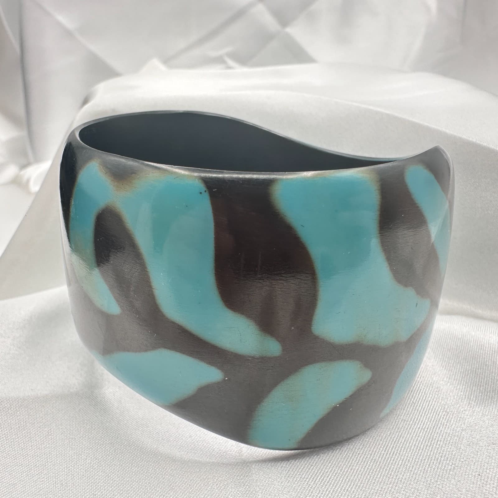 Vintage 90s Wide Bangle Bracelet Retro Chunky Bold Fashion Women's Jewelry - Thumbnail 5