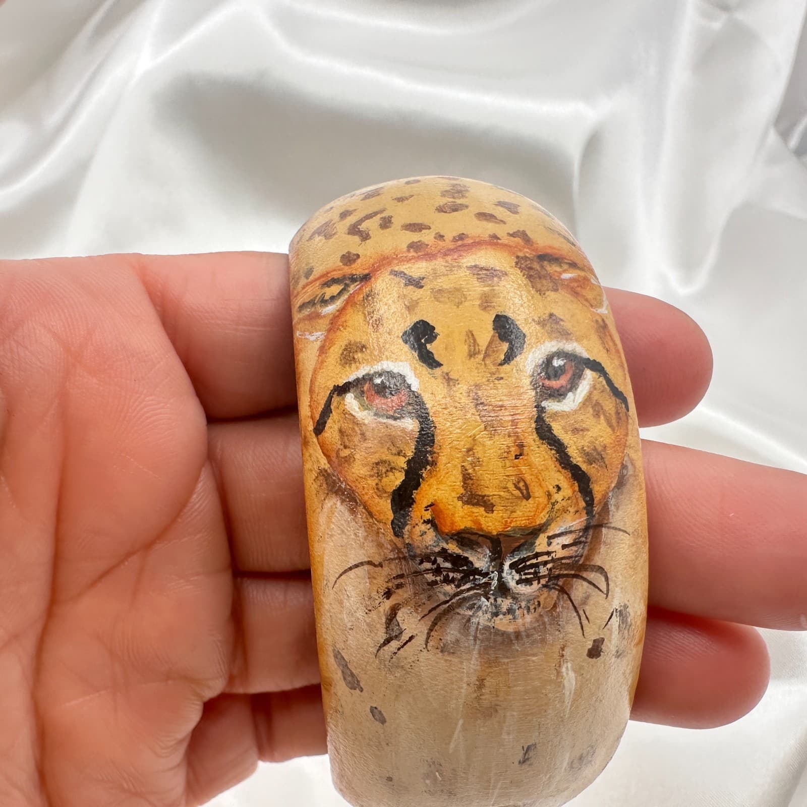 Vintage 90s Wooden Tiger Face Bangle Wide Exotic Animal Print Bracelet Jewelry - Thumbnail 5