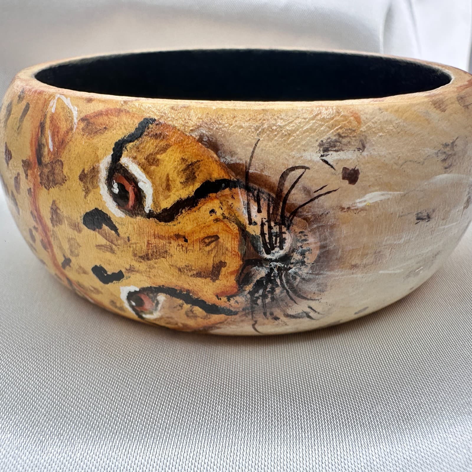 Vintage 90s Wooden Tiger Face Bangle Wide Exotic Animal Print Bracelet Jewelry - Thumbnail 3